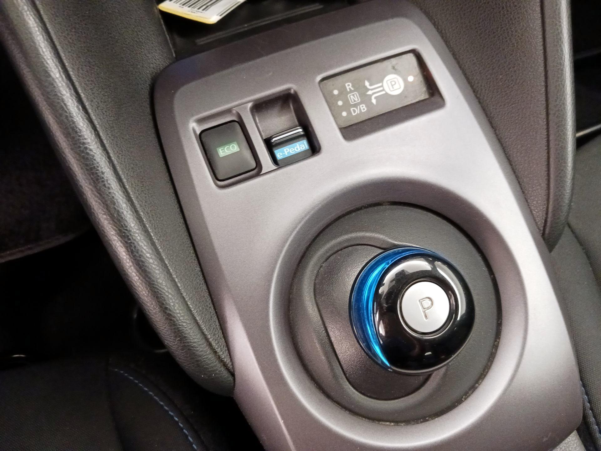 Thumbnail: 2023 Nissan Leaf - 17