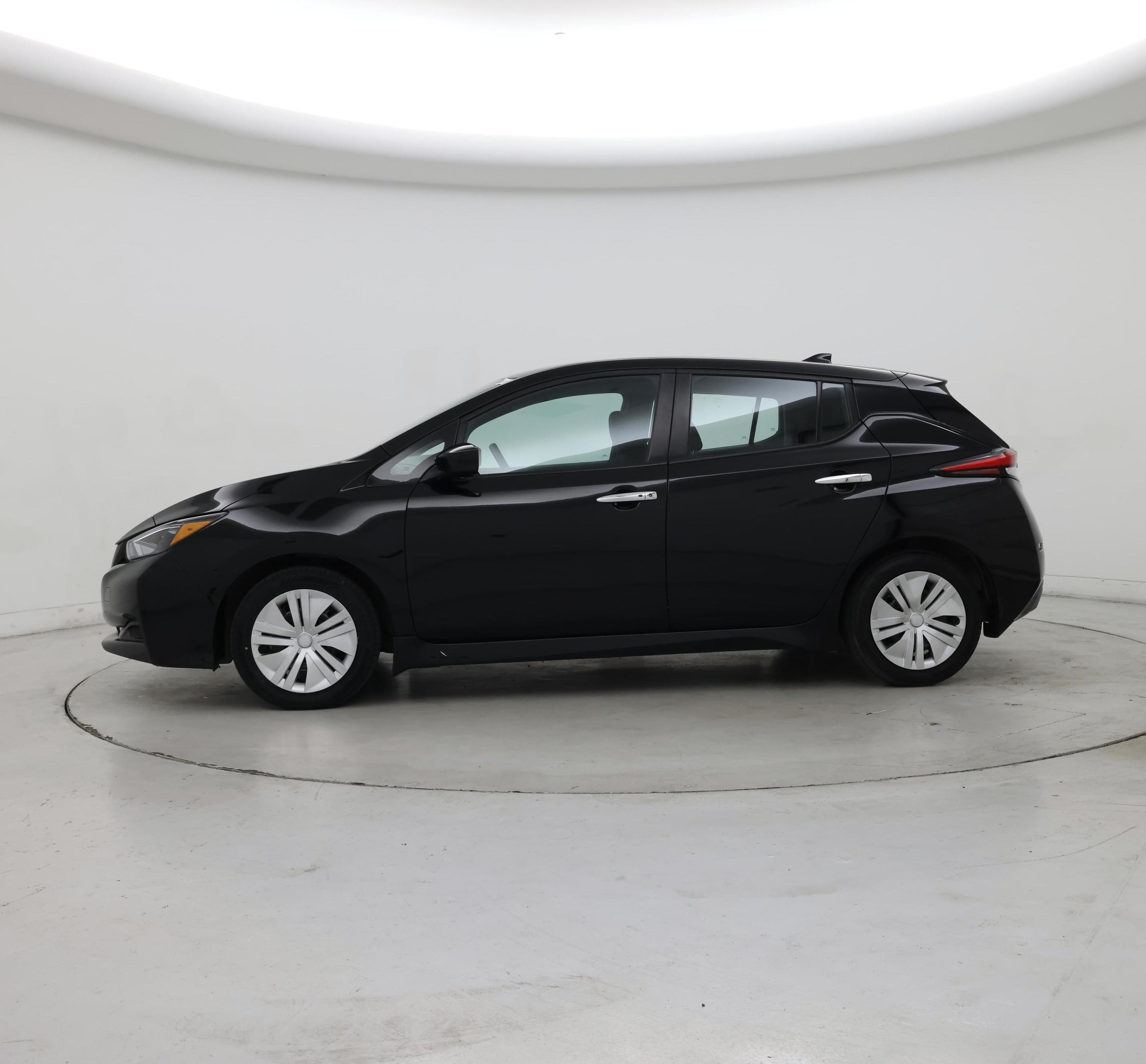Thumbnail: 2023 Nissan Leaf - 3