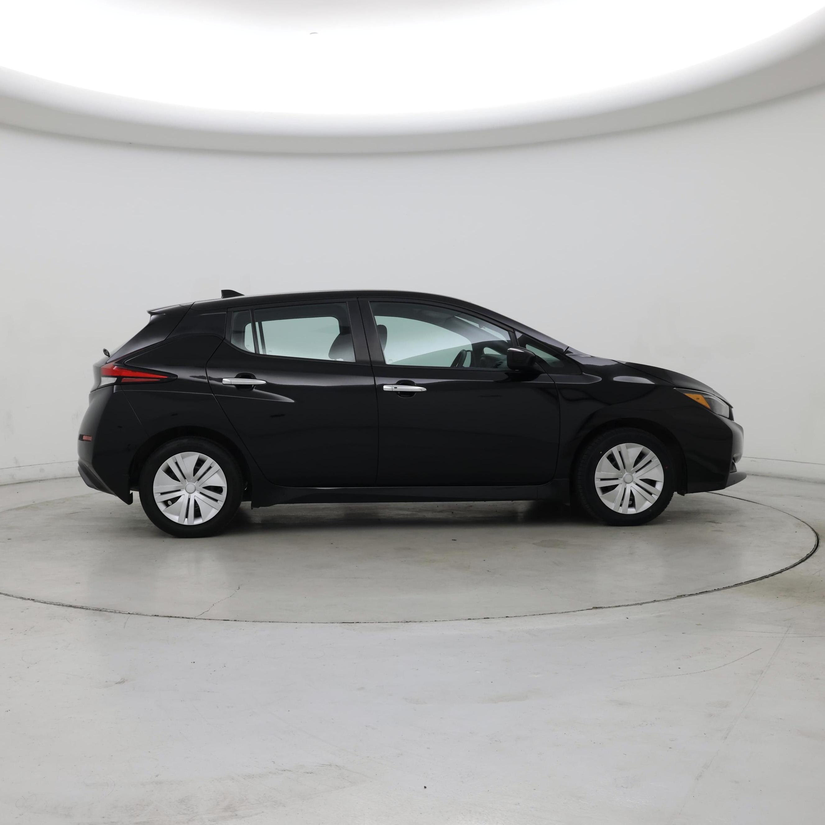 Thumbnail: 2023 Nissan Leaf - 7