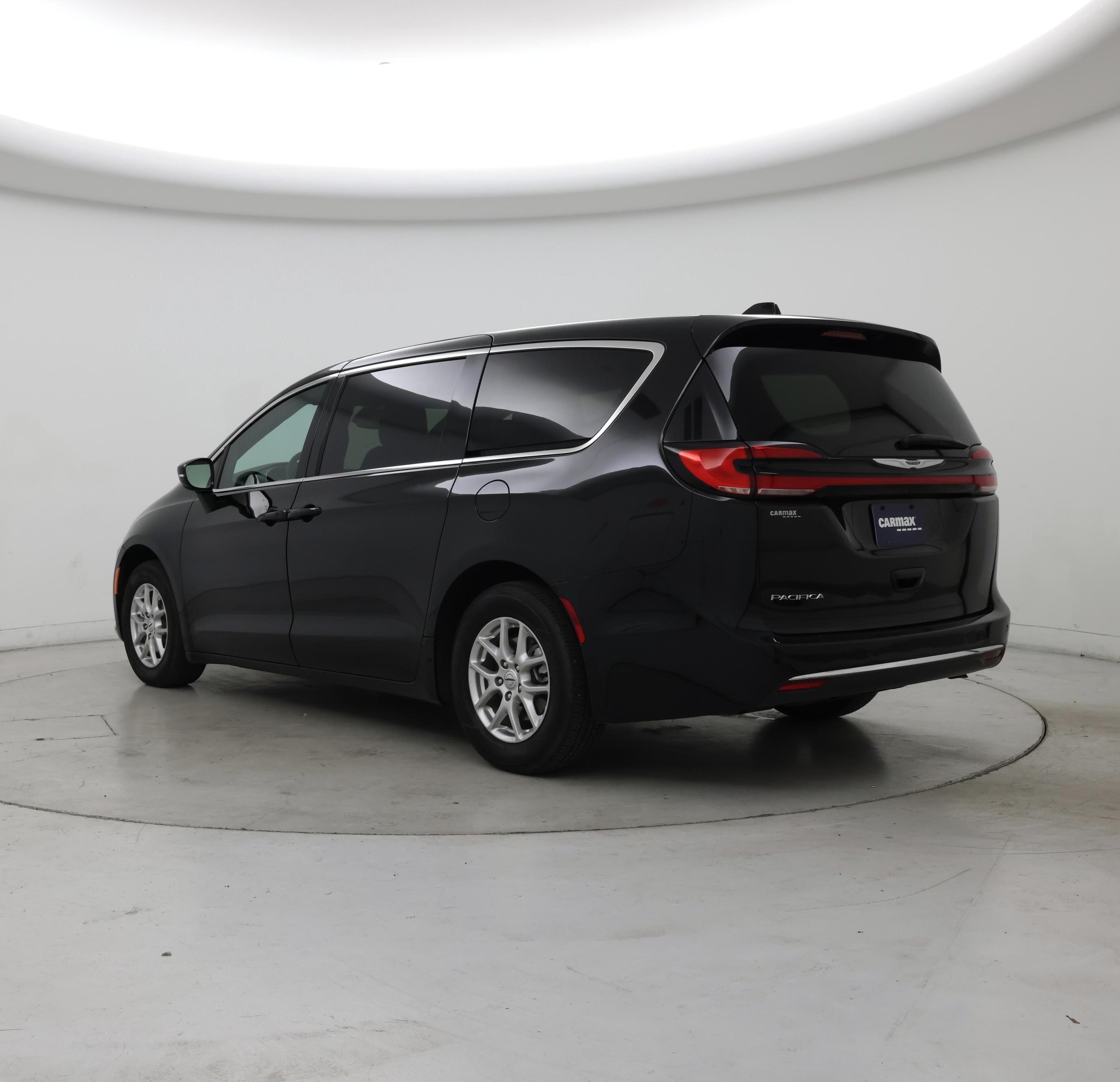 Thumbnail: 2025 Chrysler Pacifica - 2