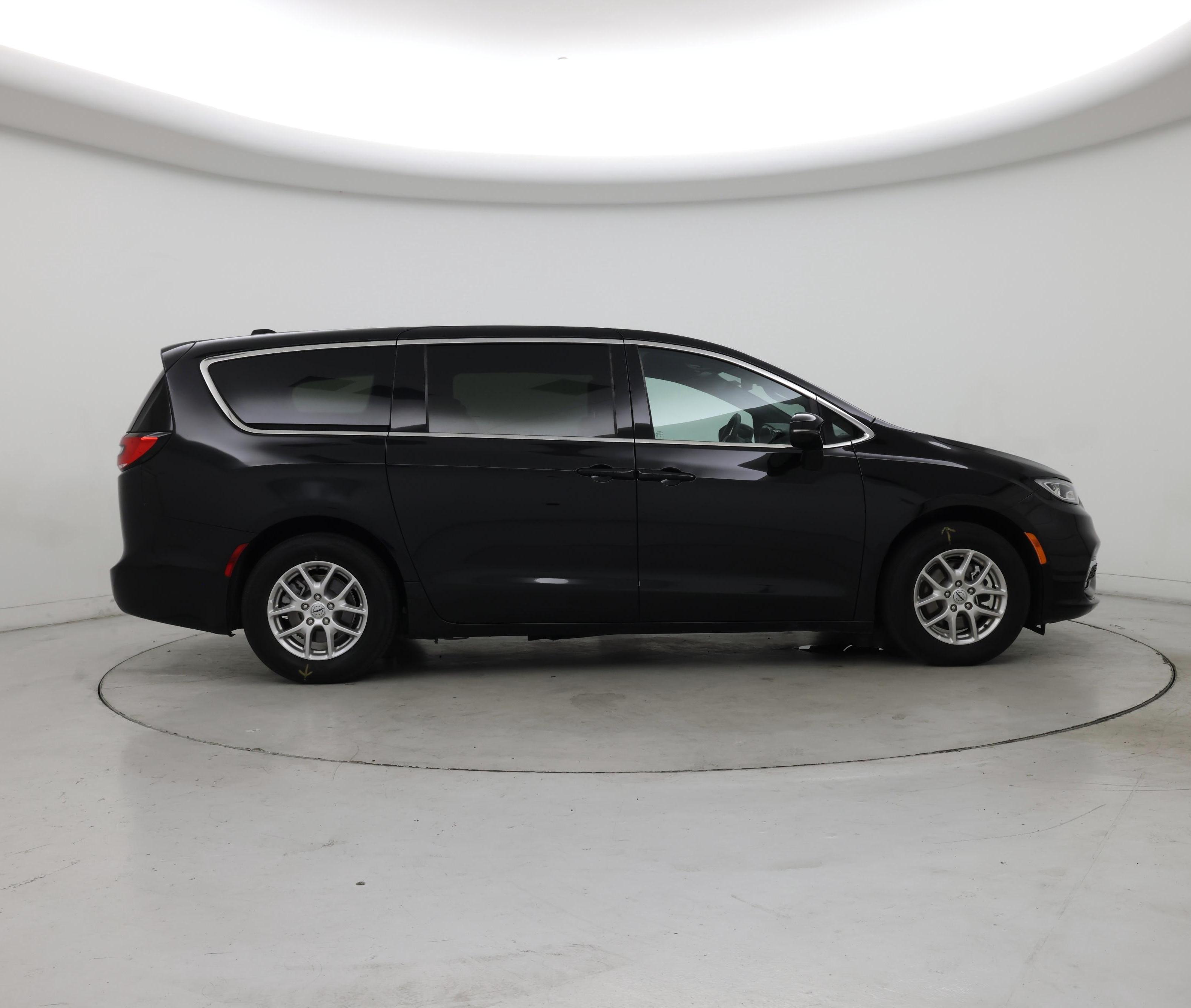 Thumbnail: 2025 Chrysler Pacifica - 7