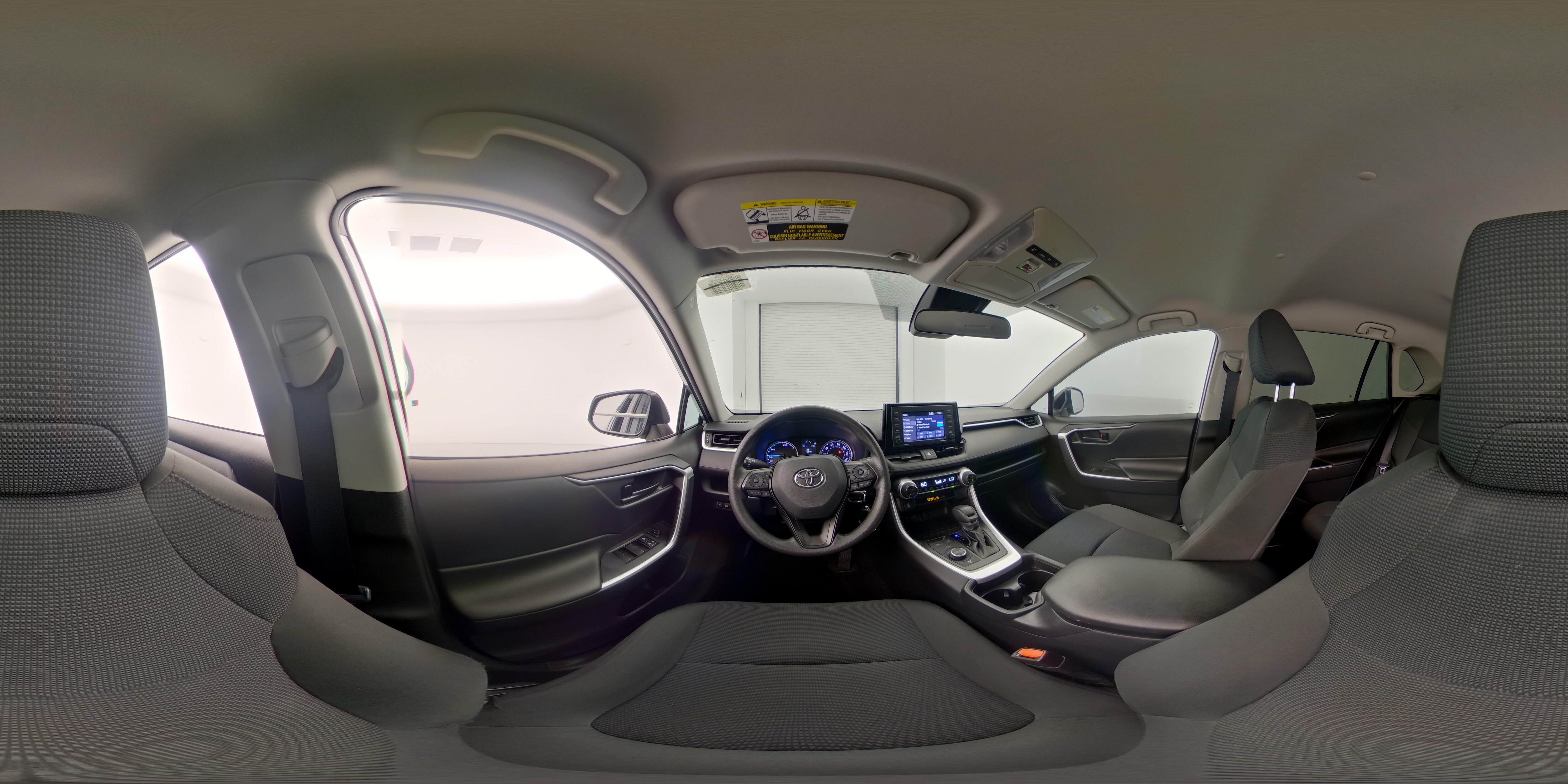 2021 Toyota RAV4 LE - Photo 26