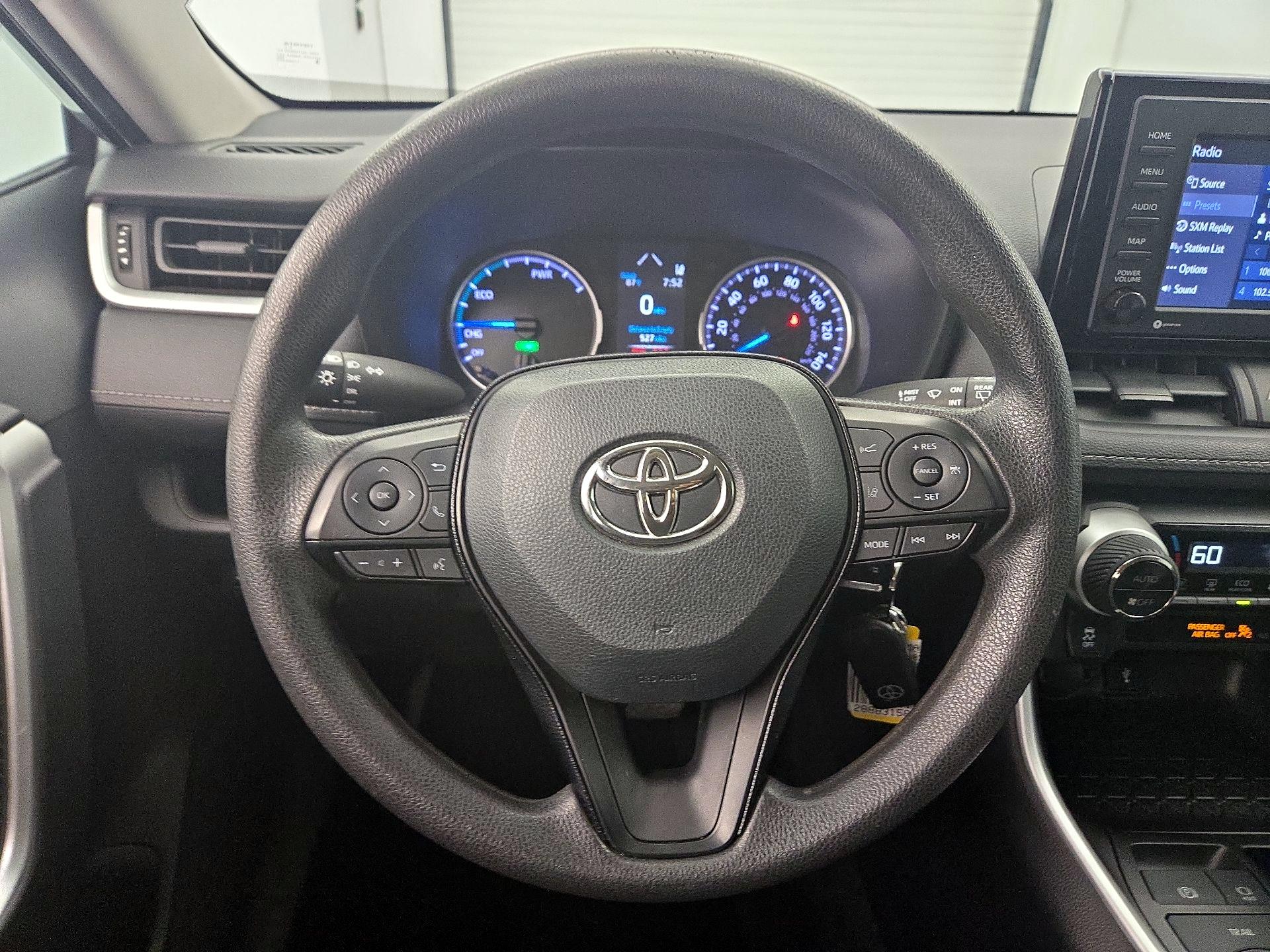 Thumbnail: 2021 Toyota RAV4 - 10