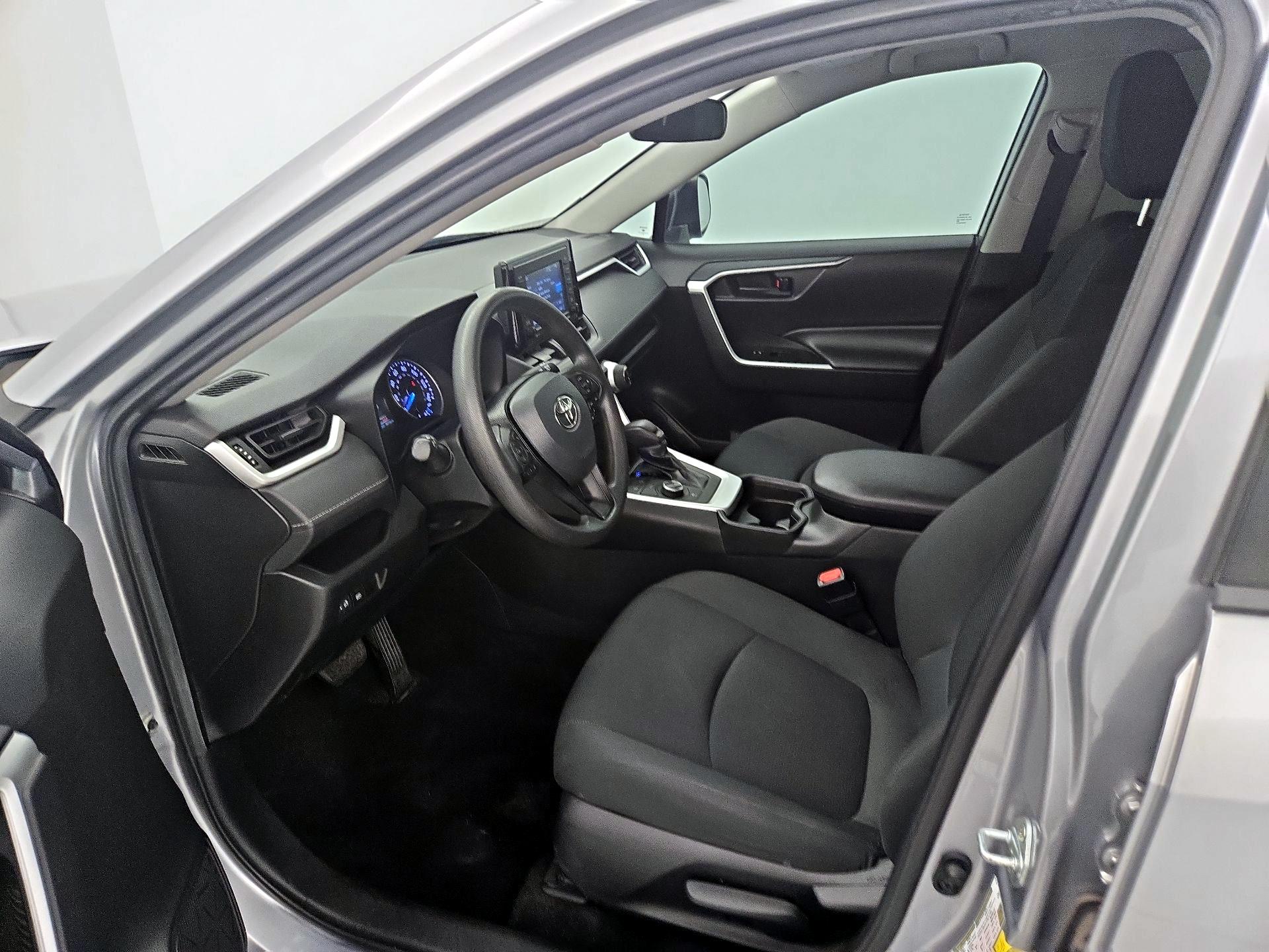 Thumbnail: 2021 Toyota RAV4 - 11