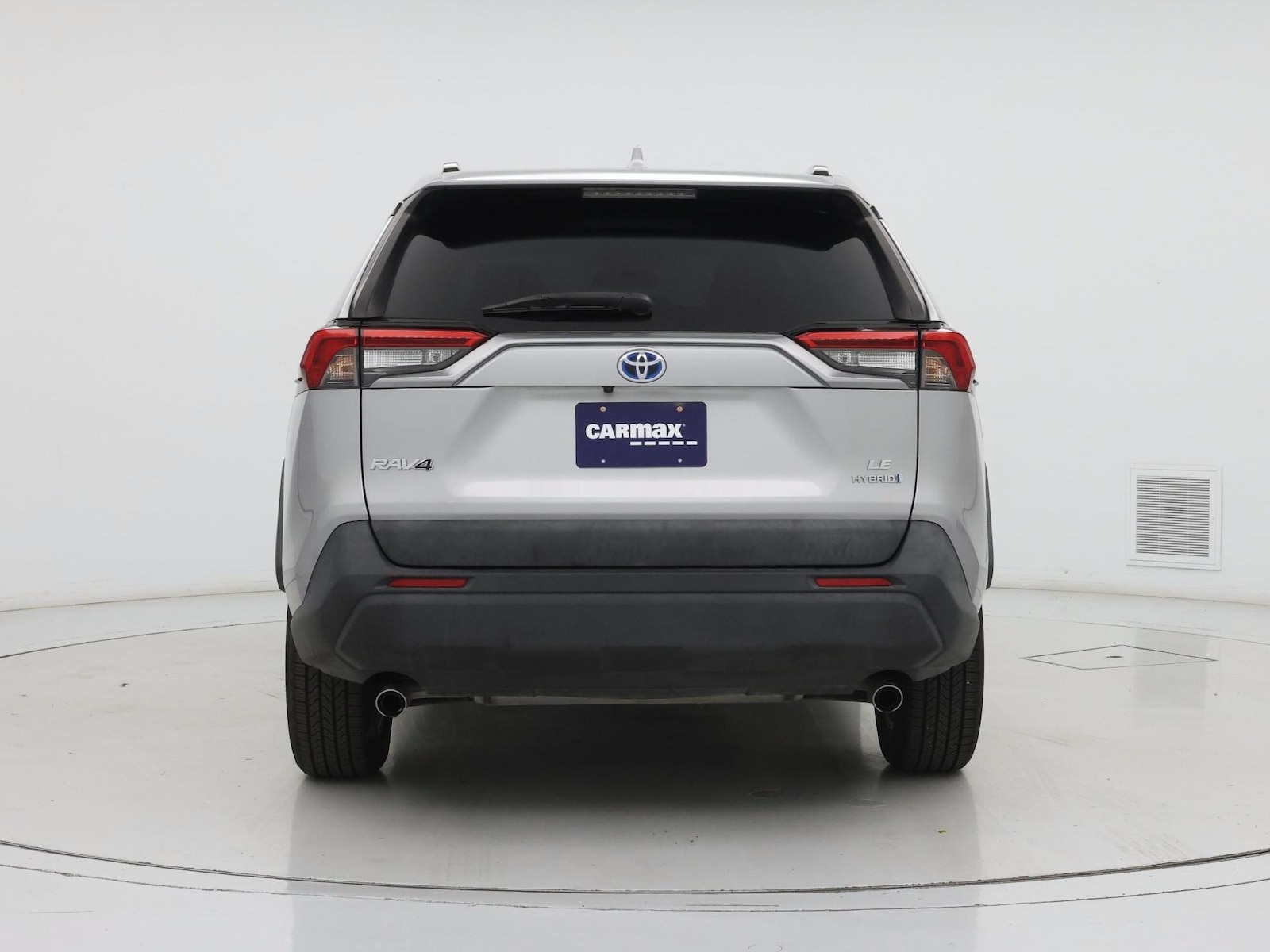 2021 Toyota RAV4 LE - Photo 7