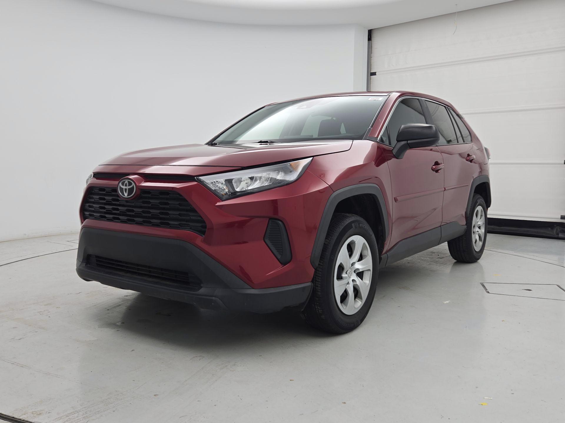 Thumbnail: 2022 Toyota RAV4 - 3