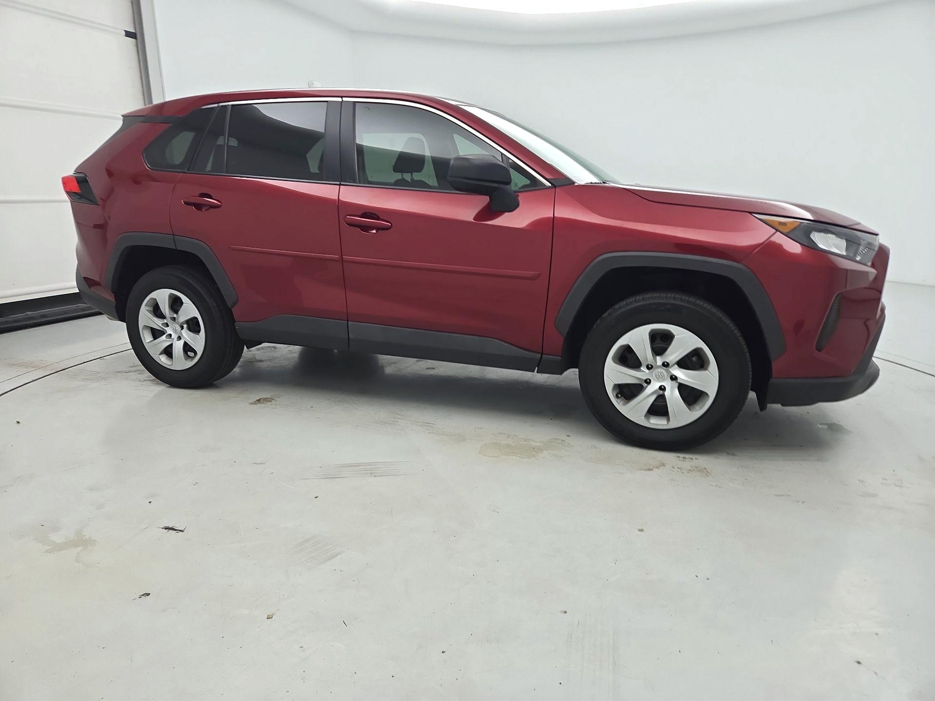 Thumbnail: 2022 Toyota RAV4 - 4