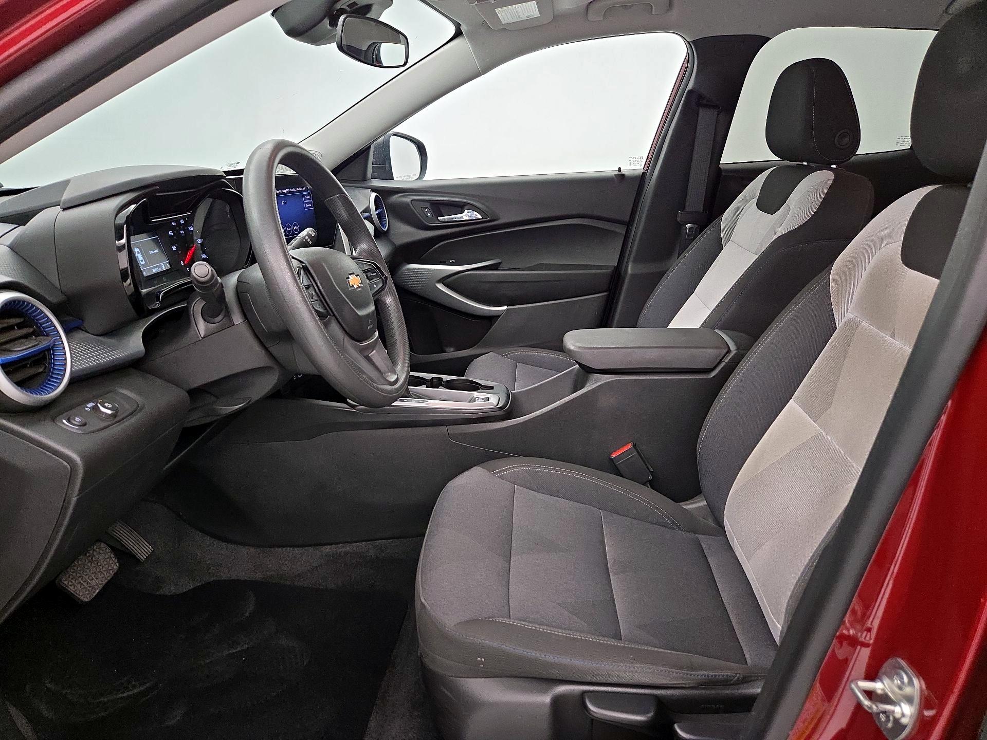 Thumbnail: 2024 Chevrolet Trax - 9
