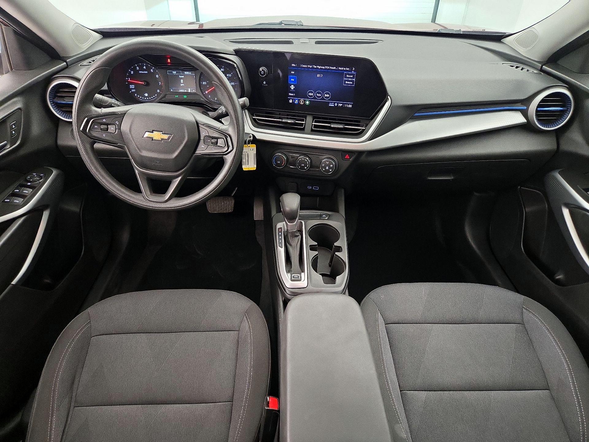Thumbnail: 2024 Chevrolet Trax - 8