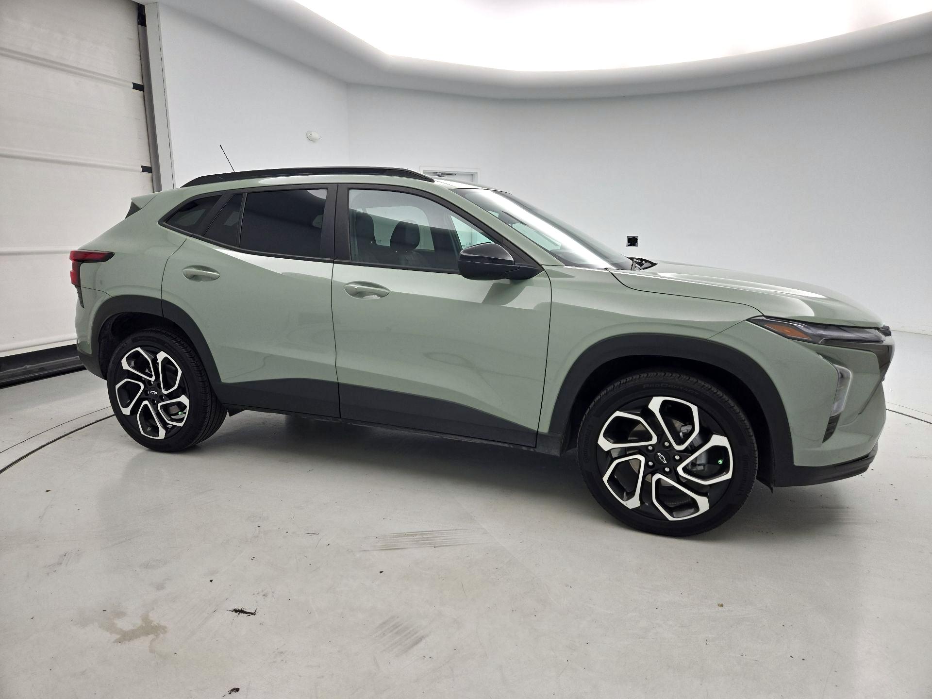 Thumbnail: 2024 Chevrolet Trax - 4