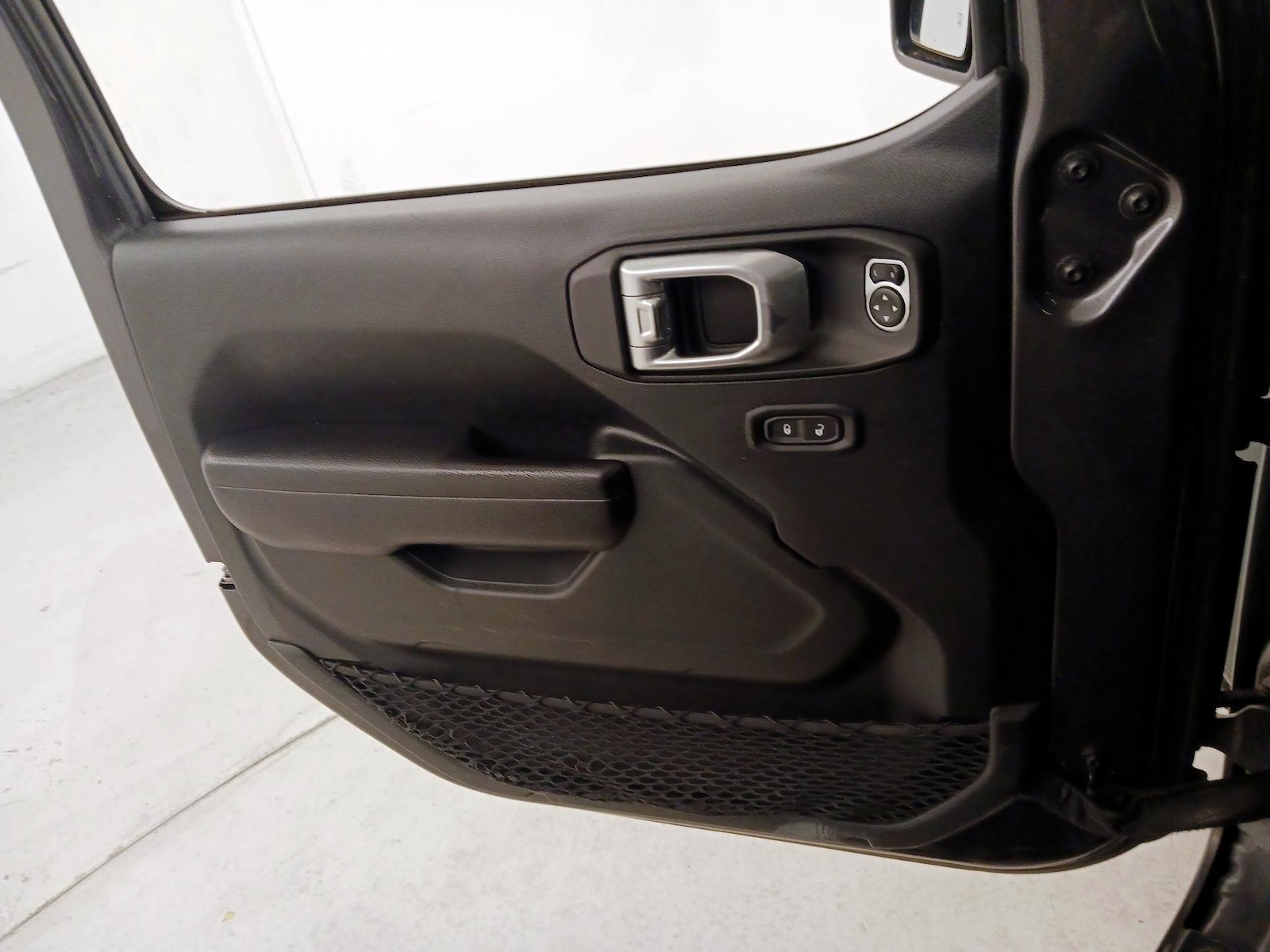 2023 Jeep Wrangler 4-Door Rubicon - Photo 13
