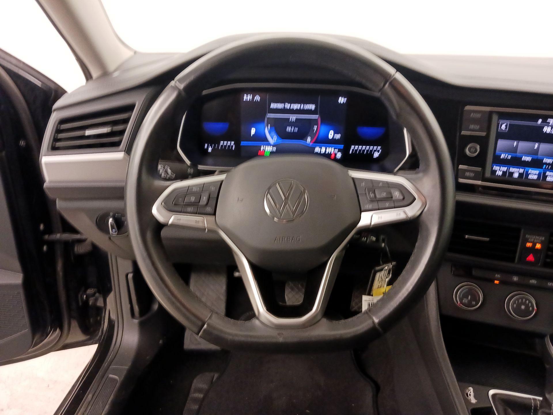 Thumbnail: 2024 Volkswagen Jetta - 10