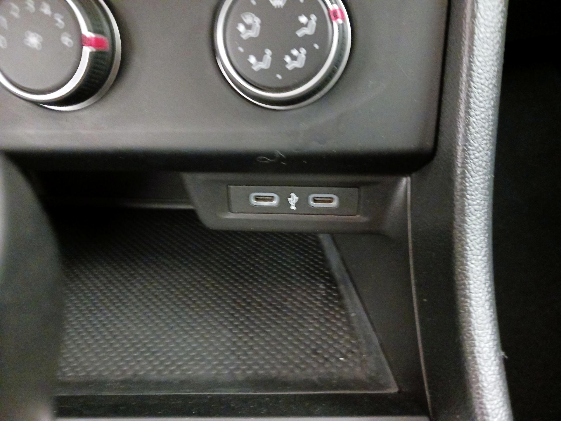 Thumbnail: 2024 Volkswagen Jetta - 18
