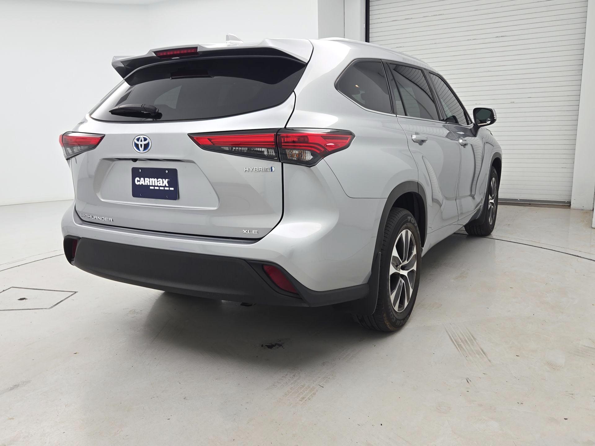 Thumbnail: 2022 Toyota Highlander - 5