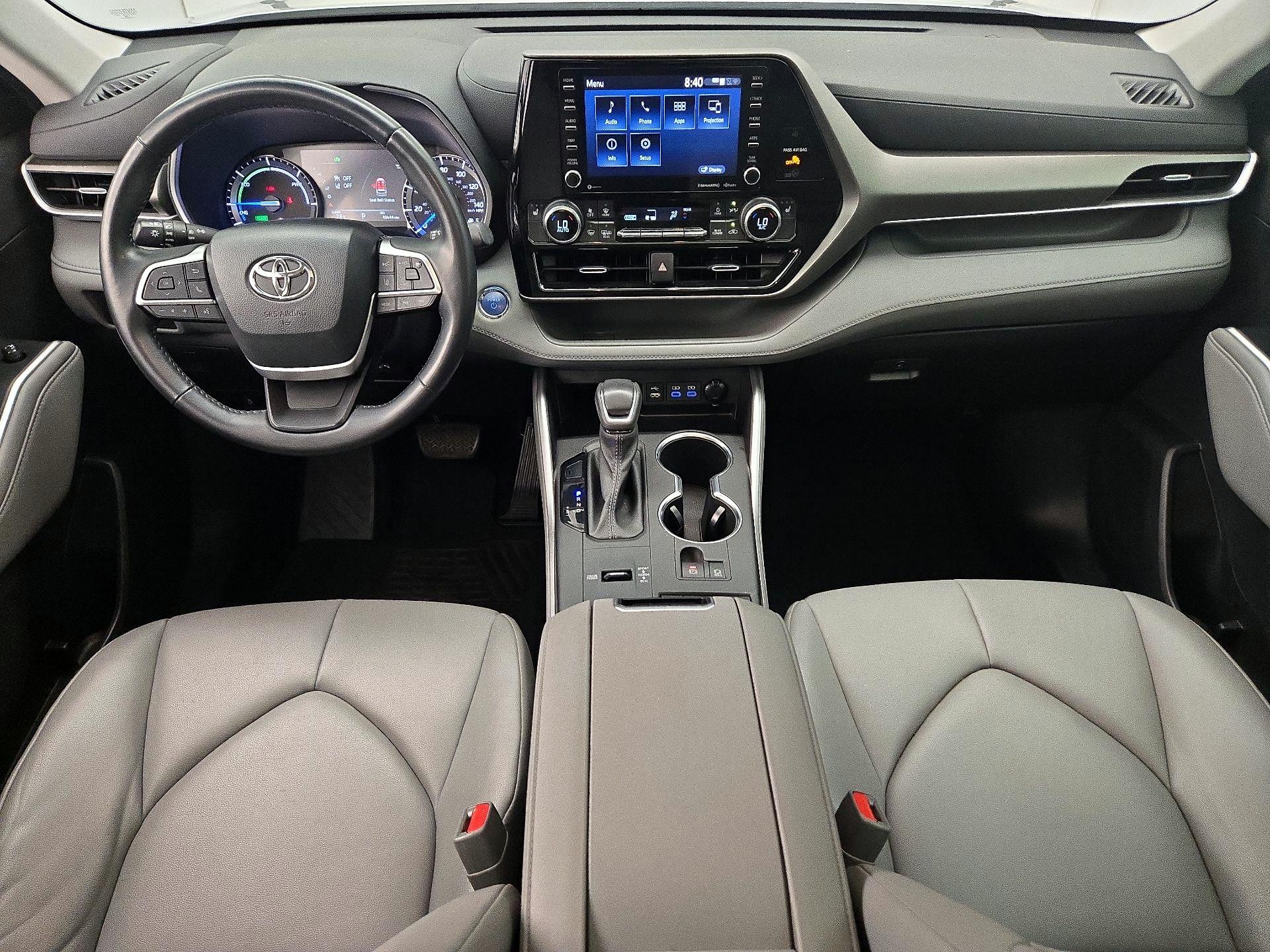 Thumbnail: 2022 Toyota Highlander - 8