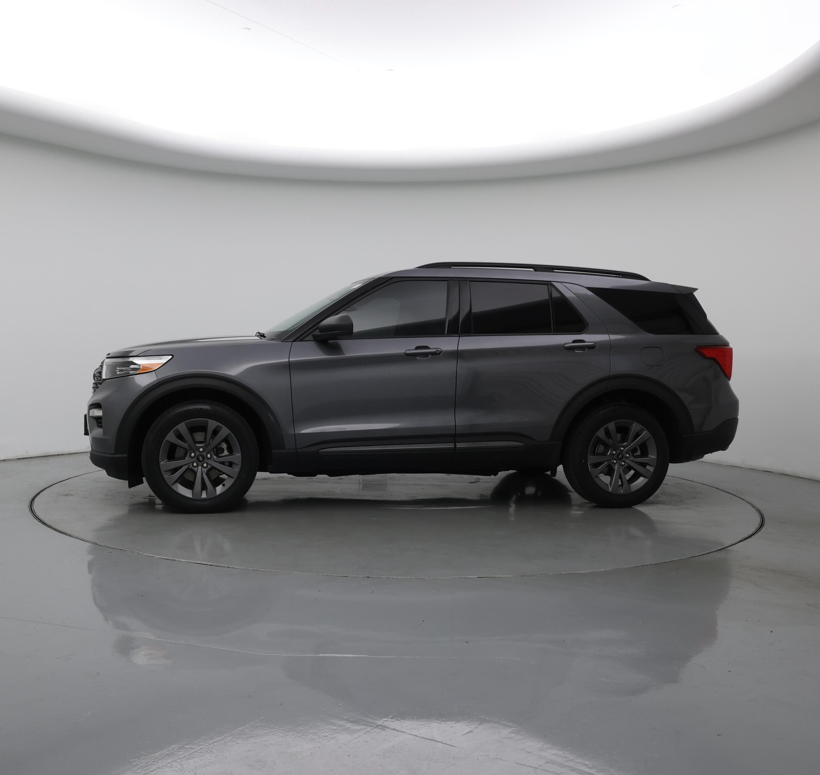 Thumbnail: 2021 Ford Explorer - 3
