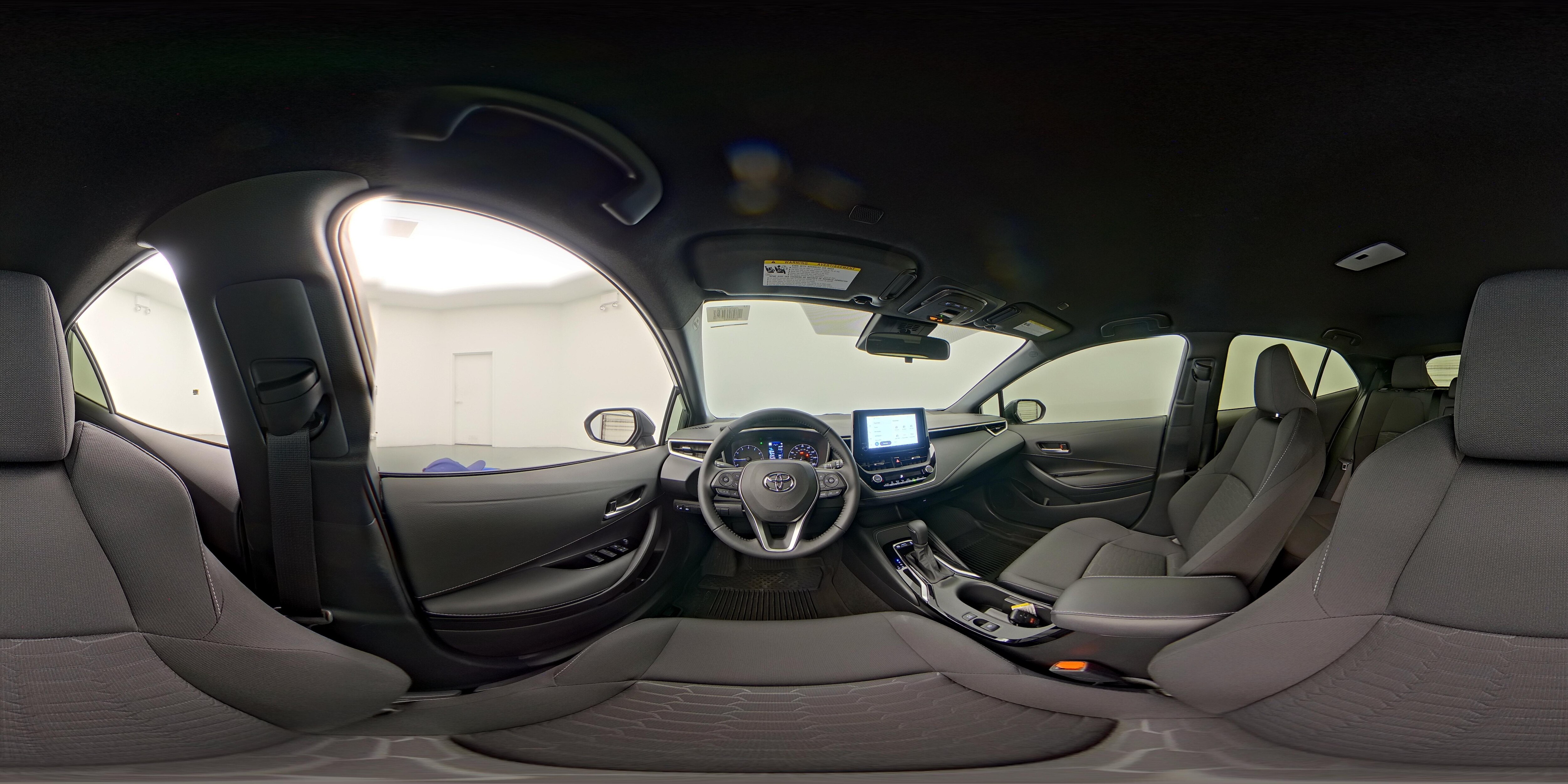 2025 Toyota Corolla Hatchback SE - Photo 26