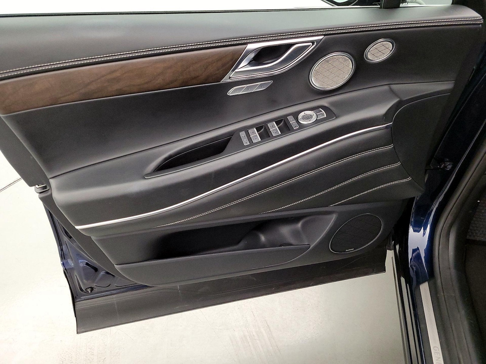 2023 GENESIS GV80 Standard - Photo 13