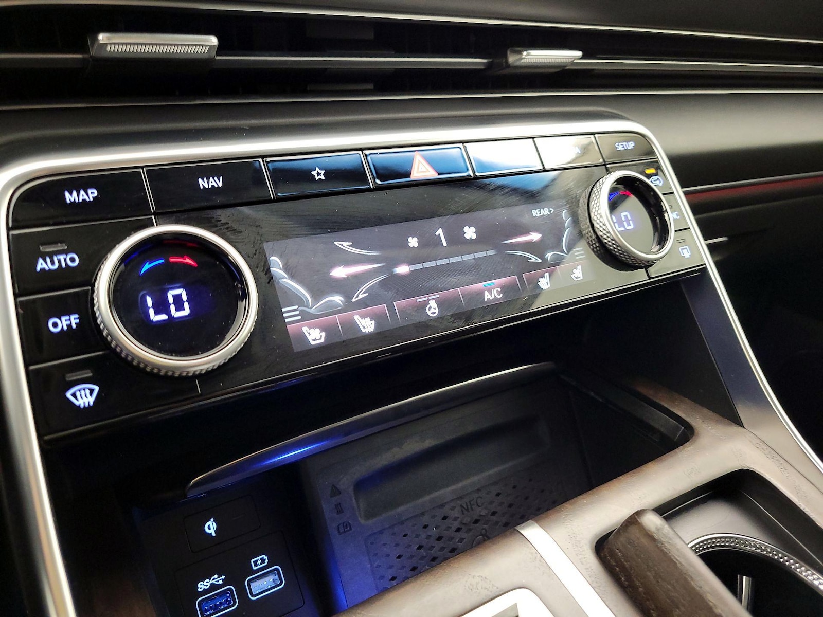 2023 GENESIS GV80 Standard - Photo 18