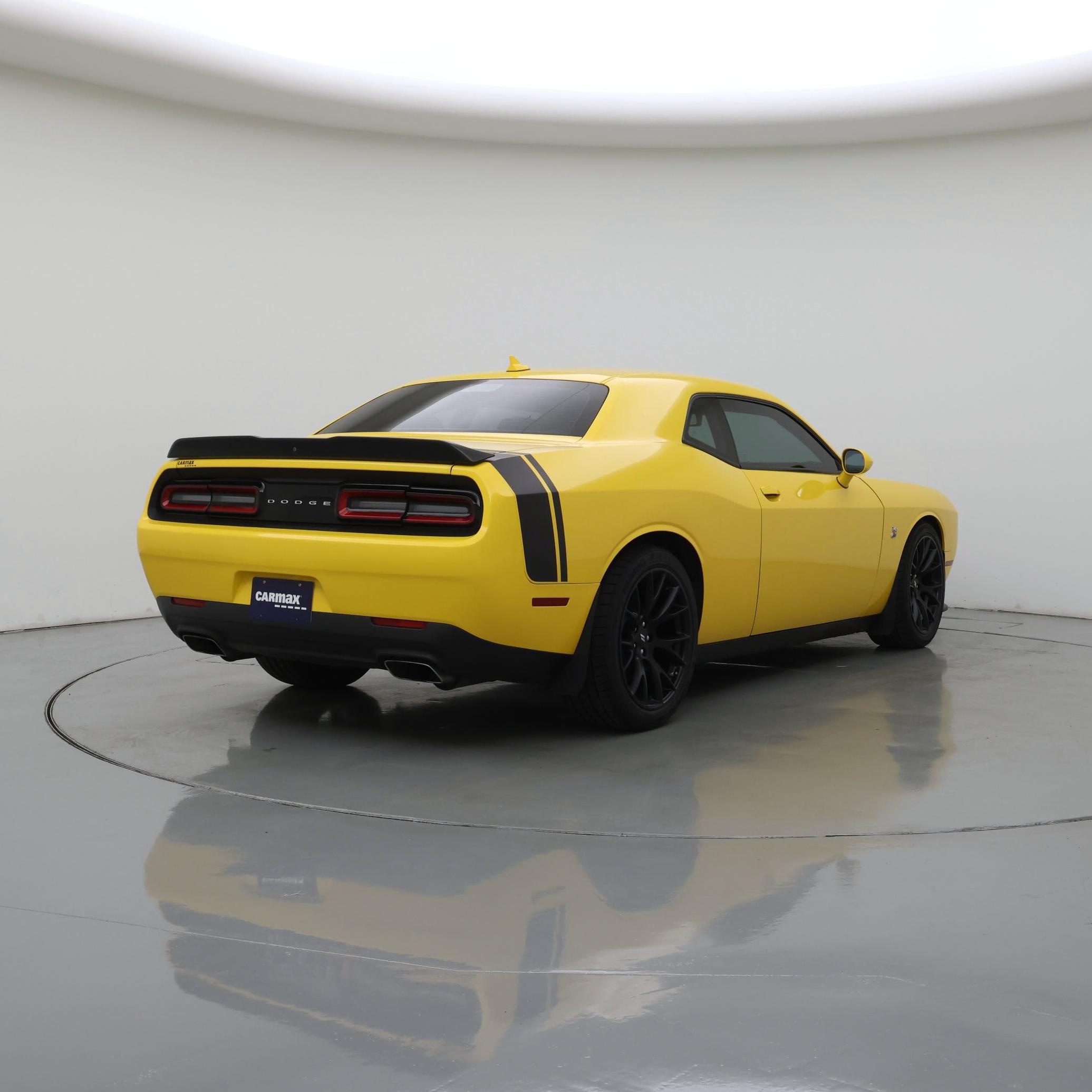 Thumbnail: 2017 Dodge Challenger - 8