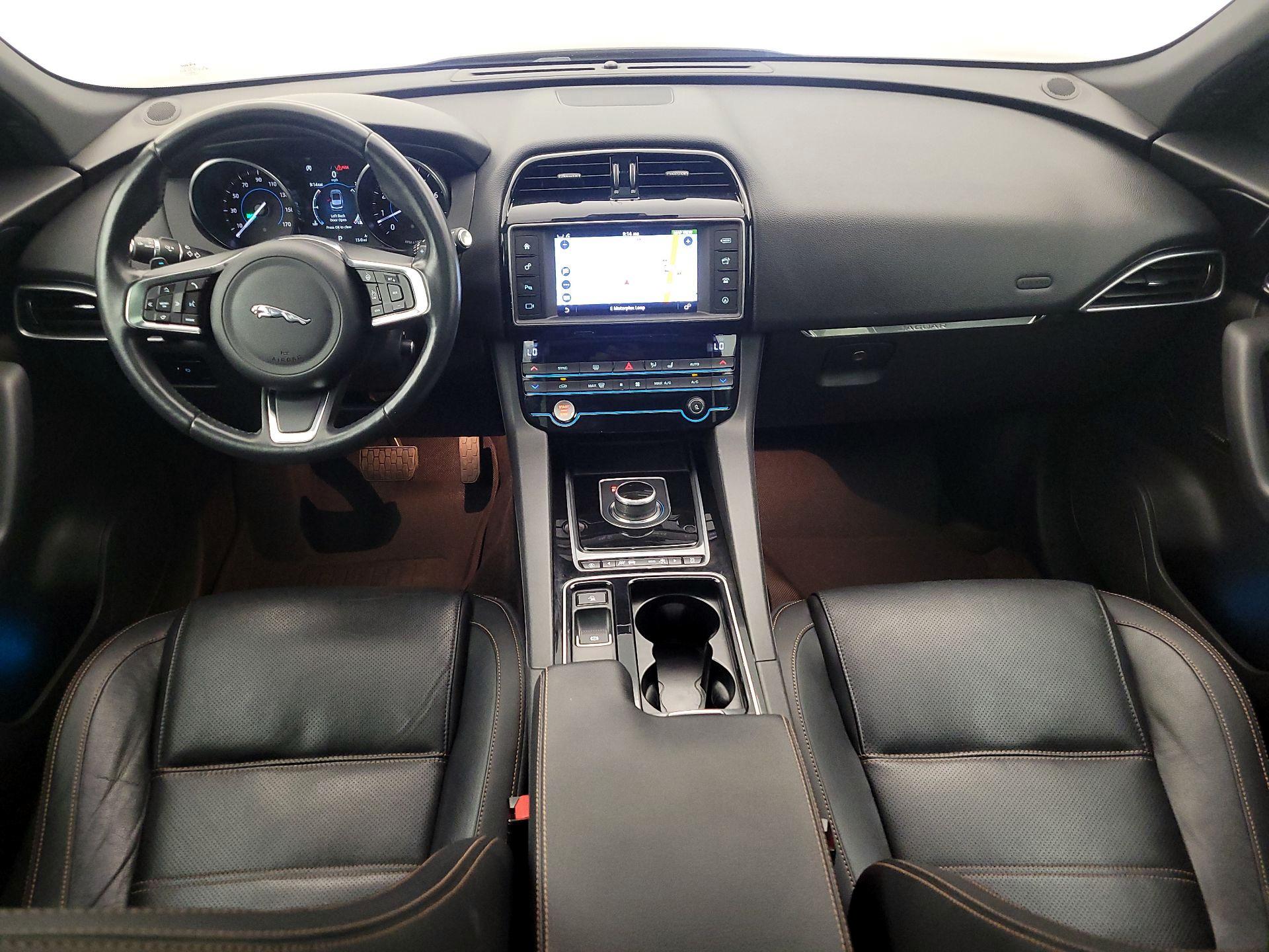 Thumbnail: 2018 Jaguar F-Pace - 9