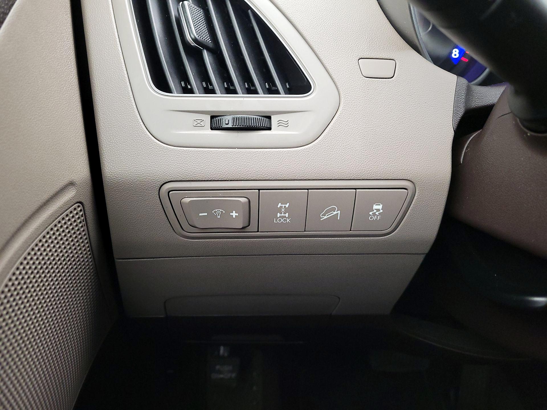 Thumbnail: 2014 Hyundai Tucson - 13
