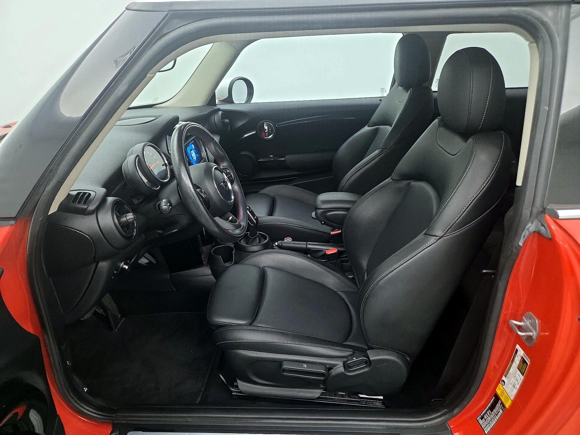 Thumbnail: 2020 MINI Cooper Hardtop - 11