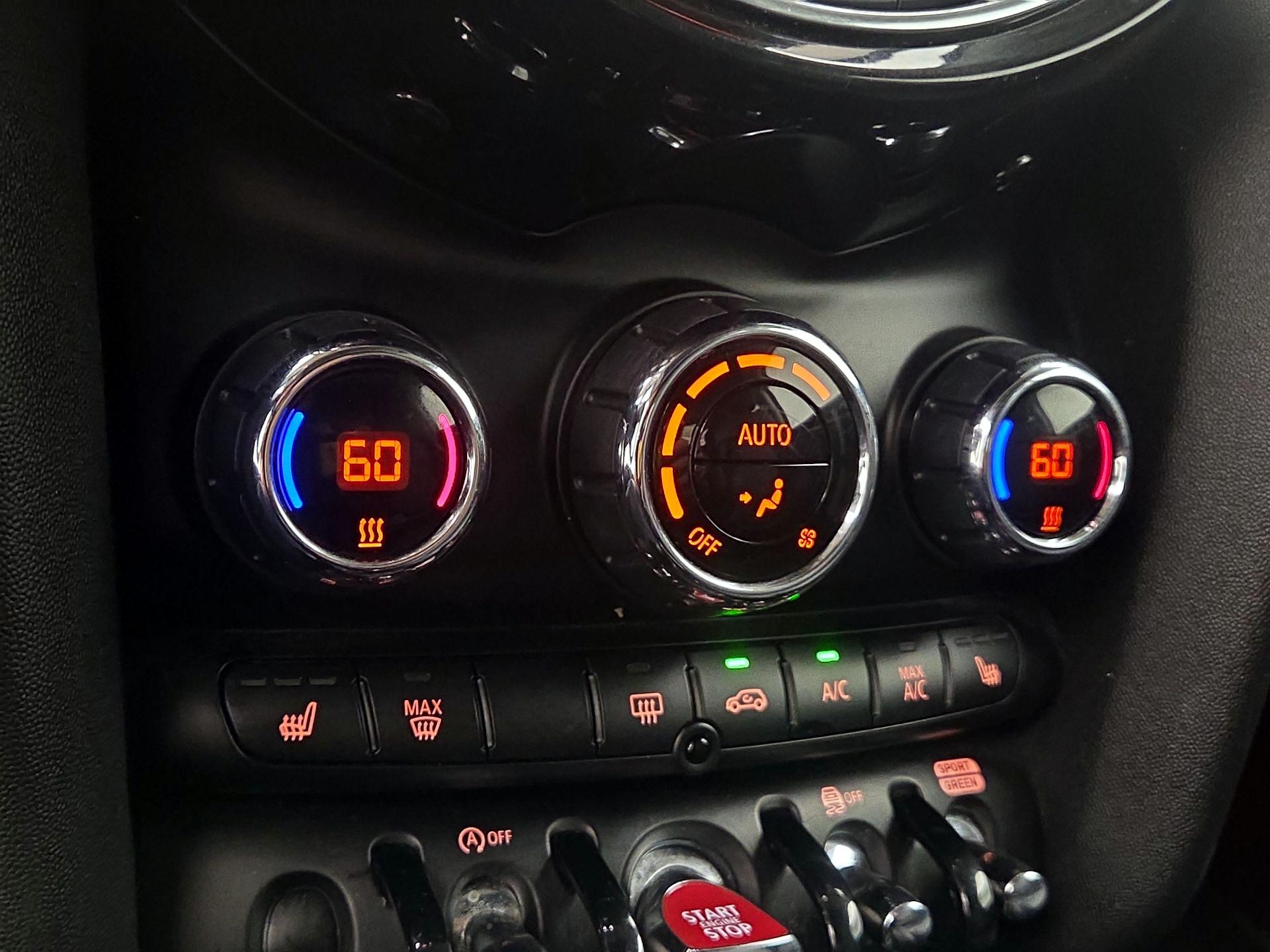 Thumbnail: 2020 MINI Cooper Hardtop - 16