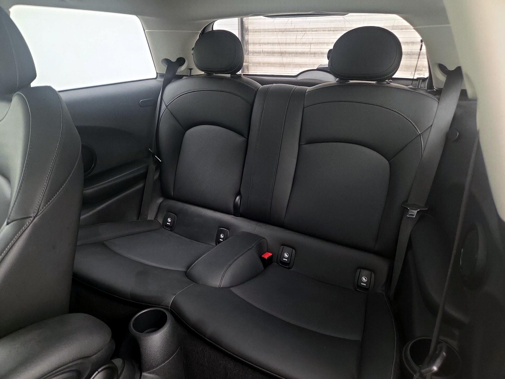 Thumbnail: 2020 MINI Cooper Hardtop - 20