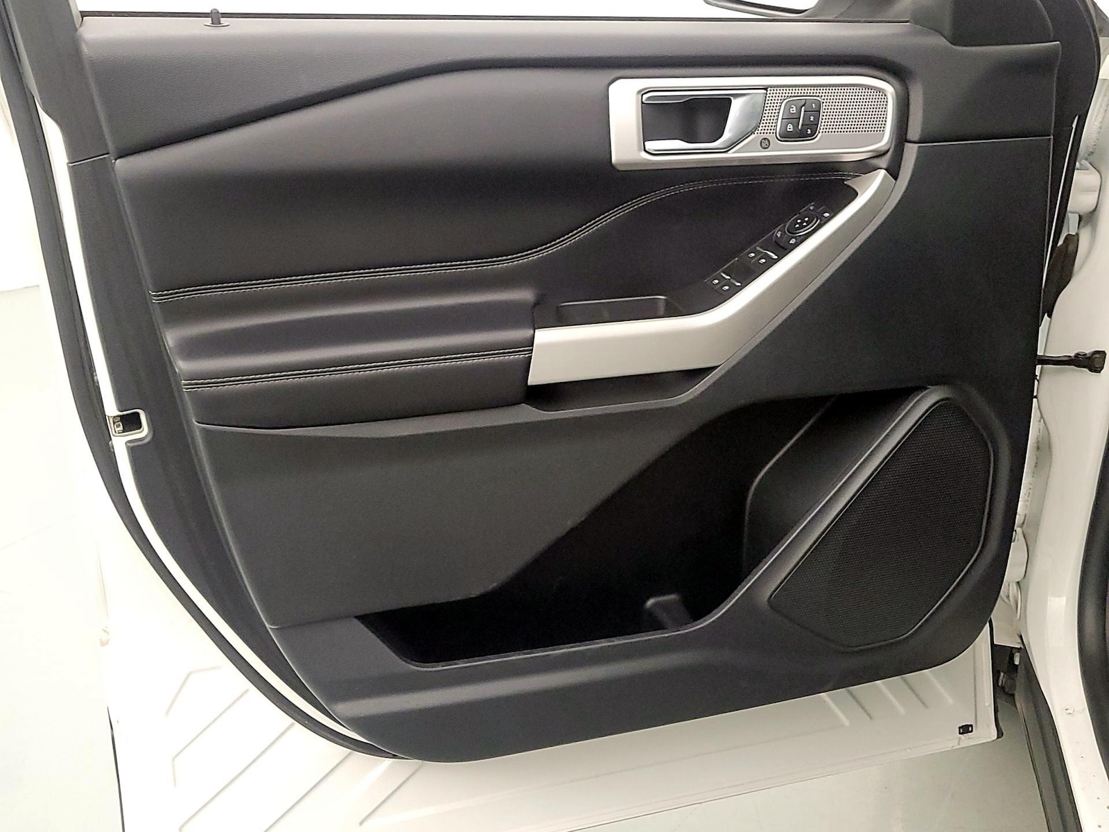 2021 Ford Explorer Limited - Photo 13