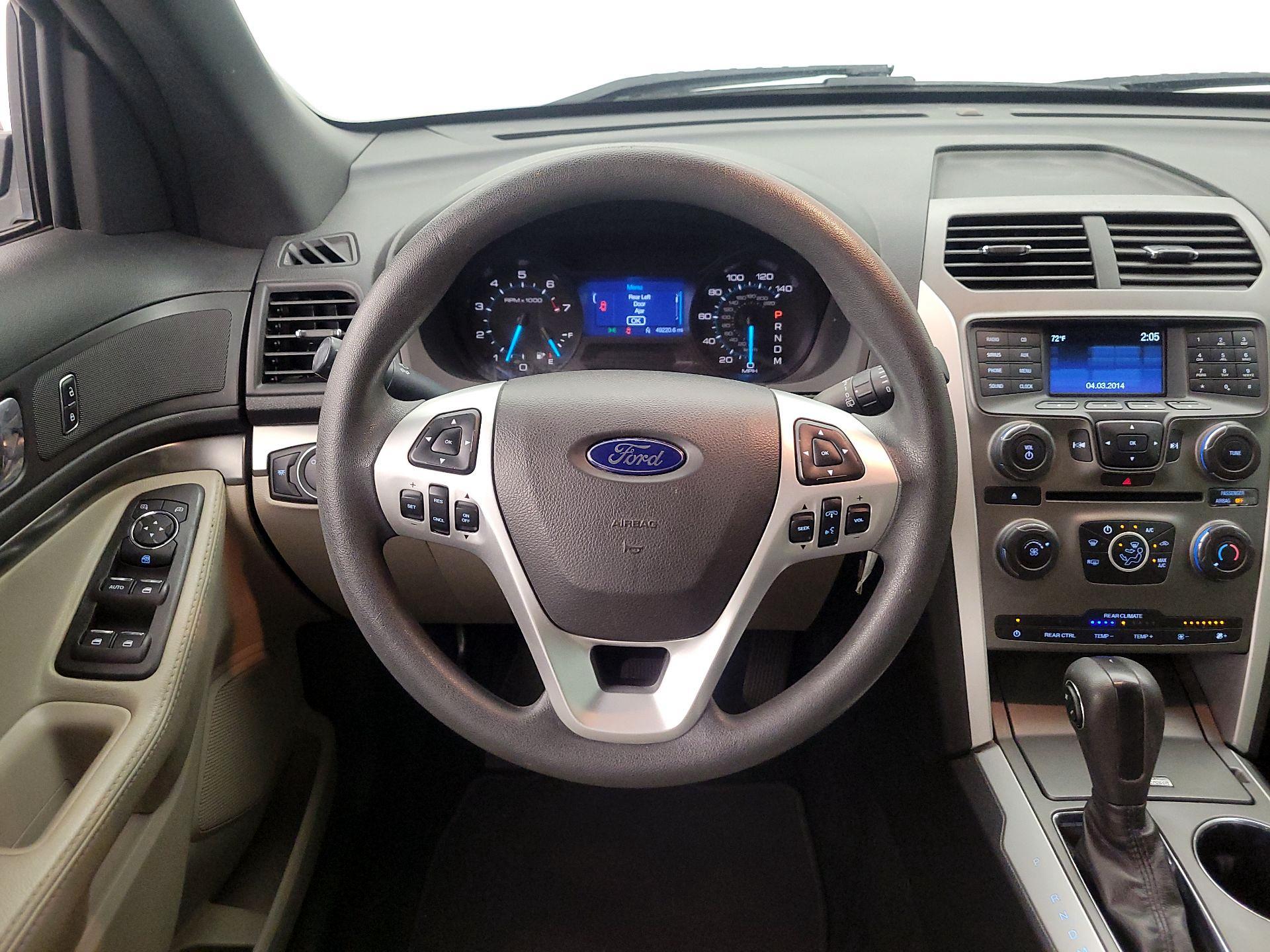 Thumbnail: 2015 Ford Explorer - 10
