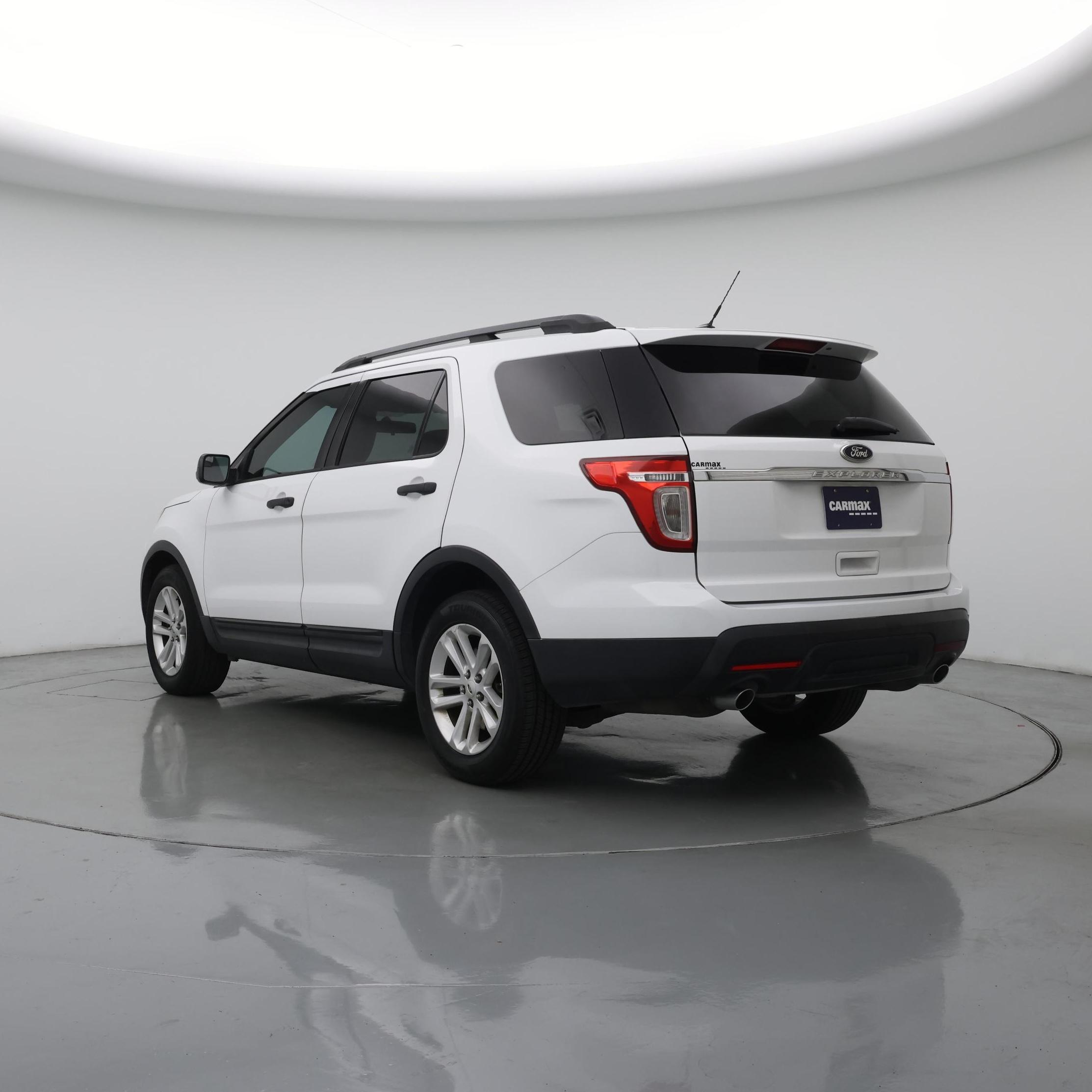 Thumbnail: 2015 Ford Explorer - 2