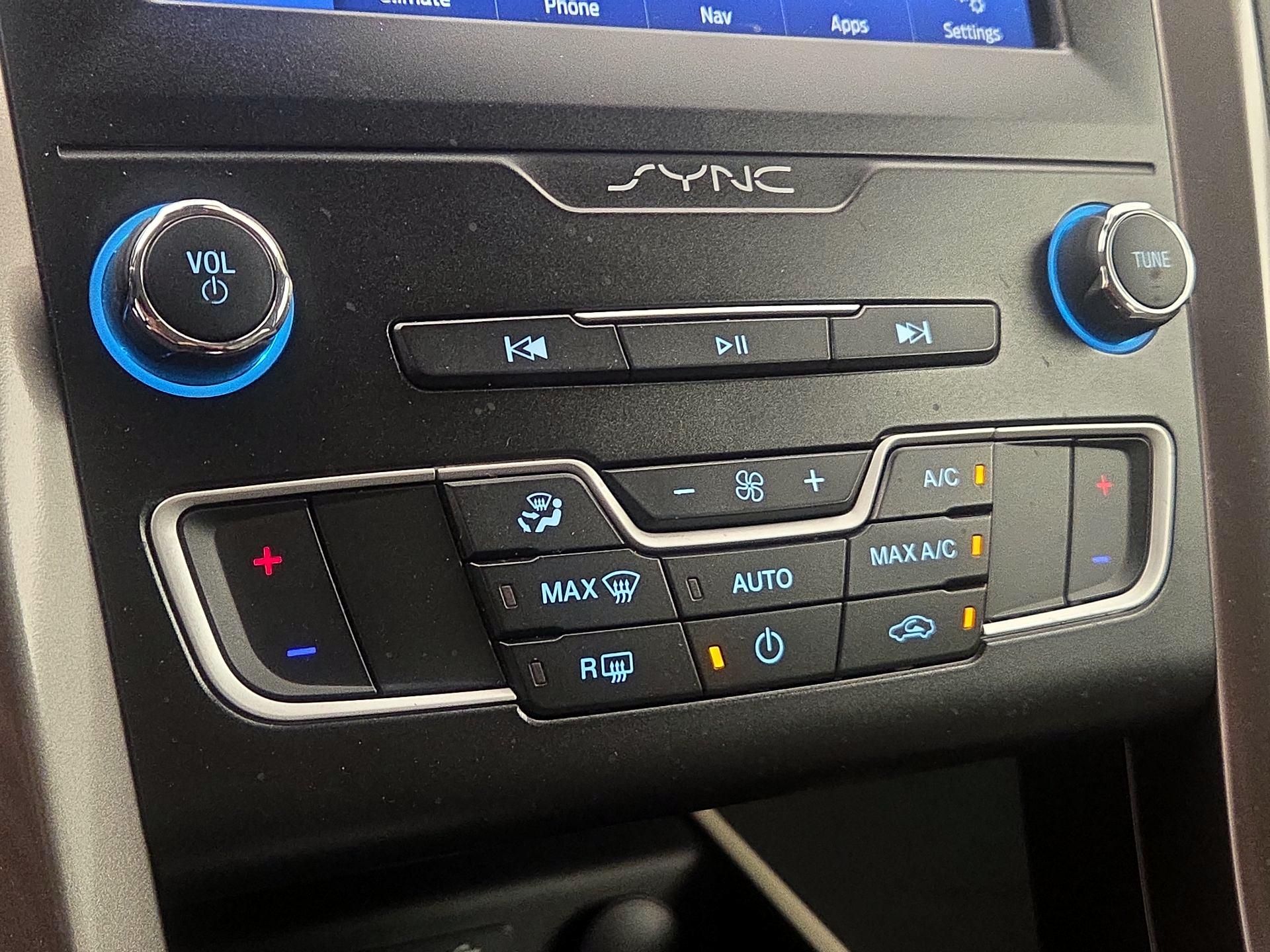 Thumbnail: 2019 Ford Fusion - 15