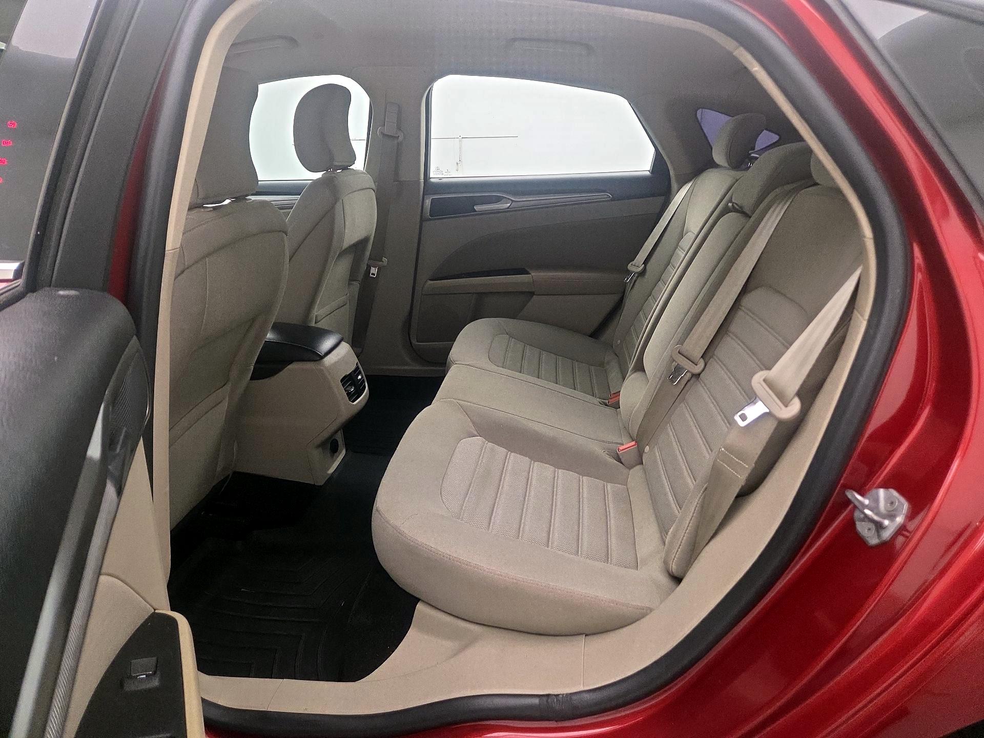 Thumbnail: 2019 Ford Fusion - 18