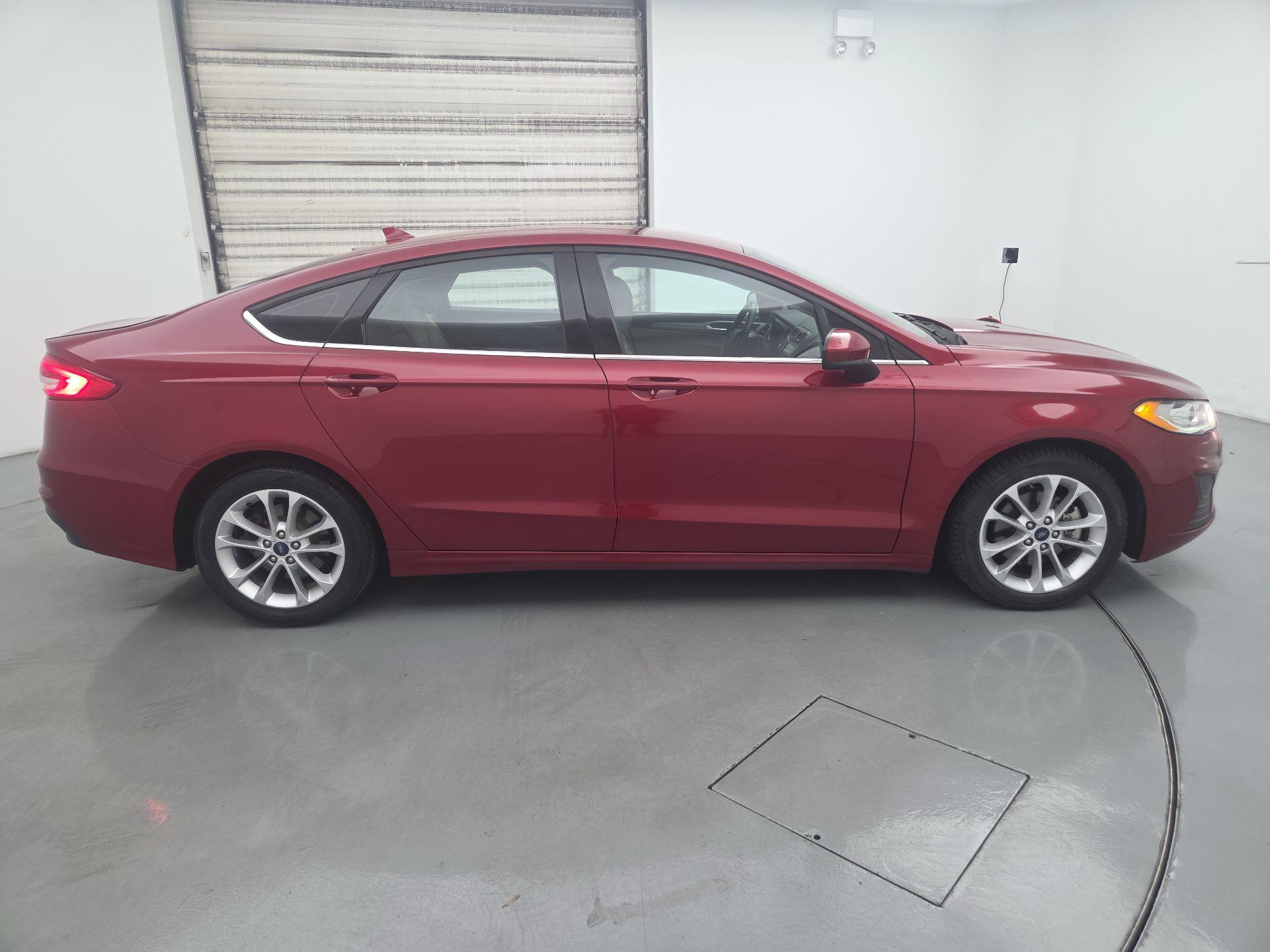 Thumbnail: 2019 Ford Fusion - 4