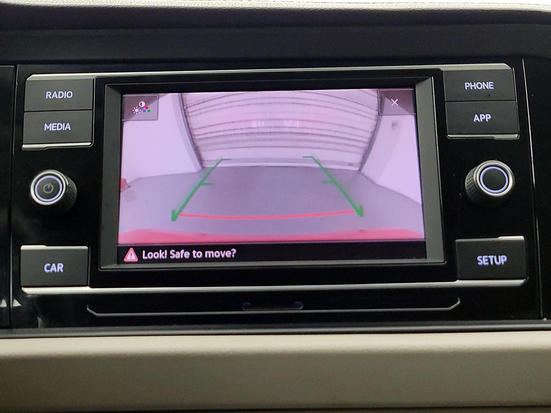Thumbnail: 2019 Volkswagen Jetta - 14