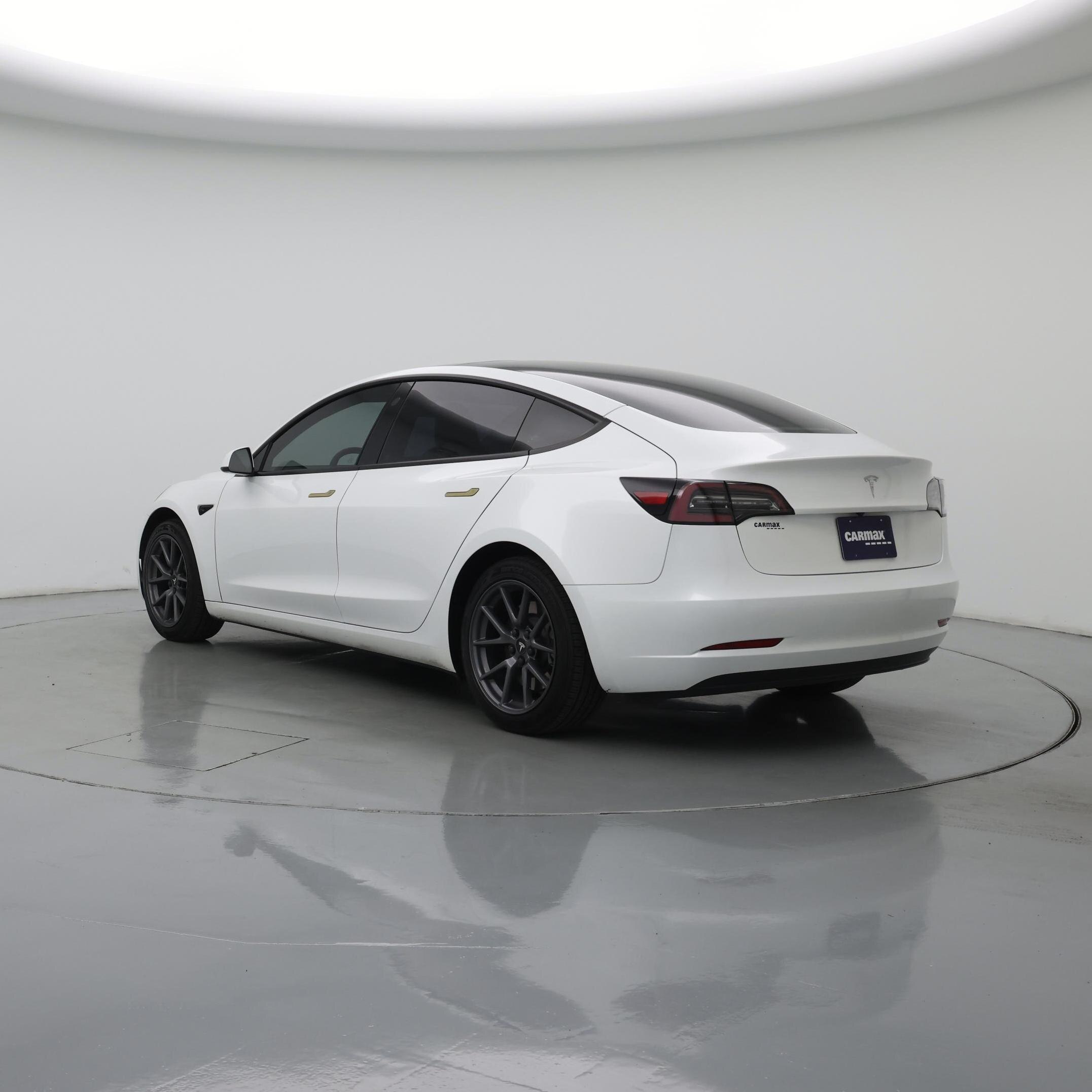 Thumbnail: 2023 Tesla Model 3 - 2