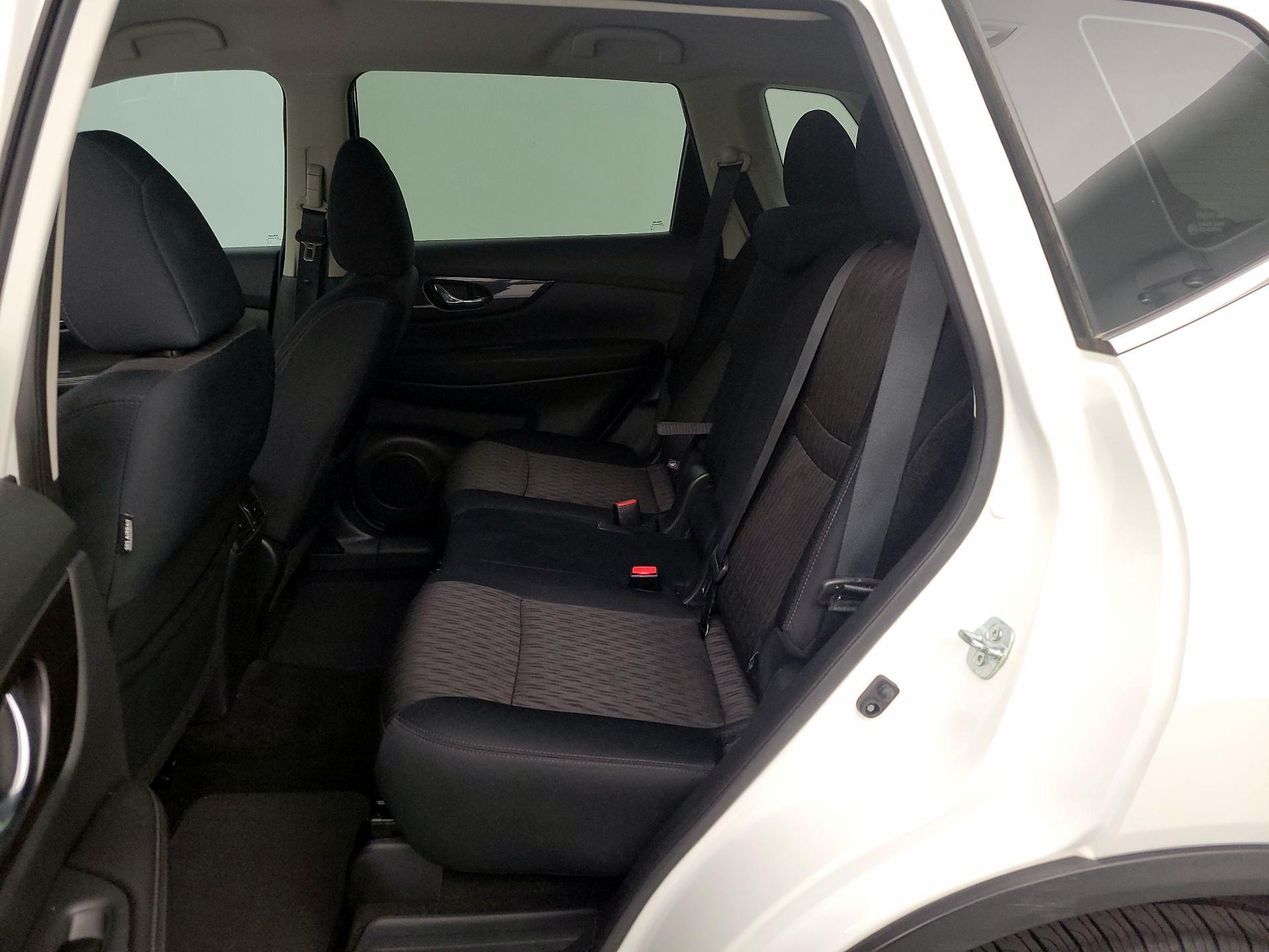 Thumbnail: 2018 Nissan Rogue - 19