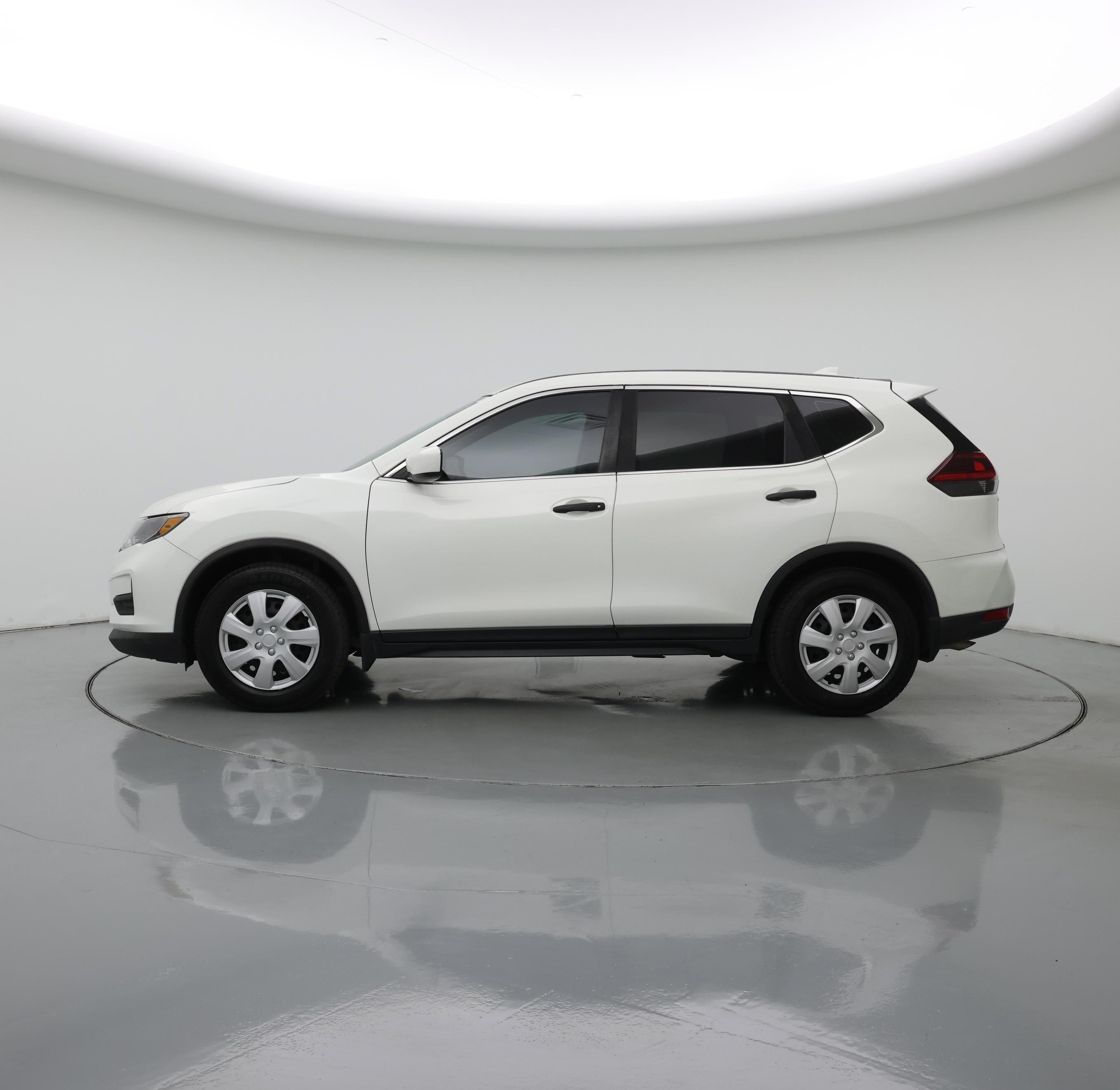 Thumbnail: 2018 Nissan Rogue - 3