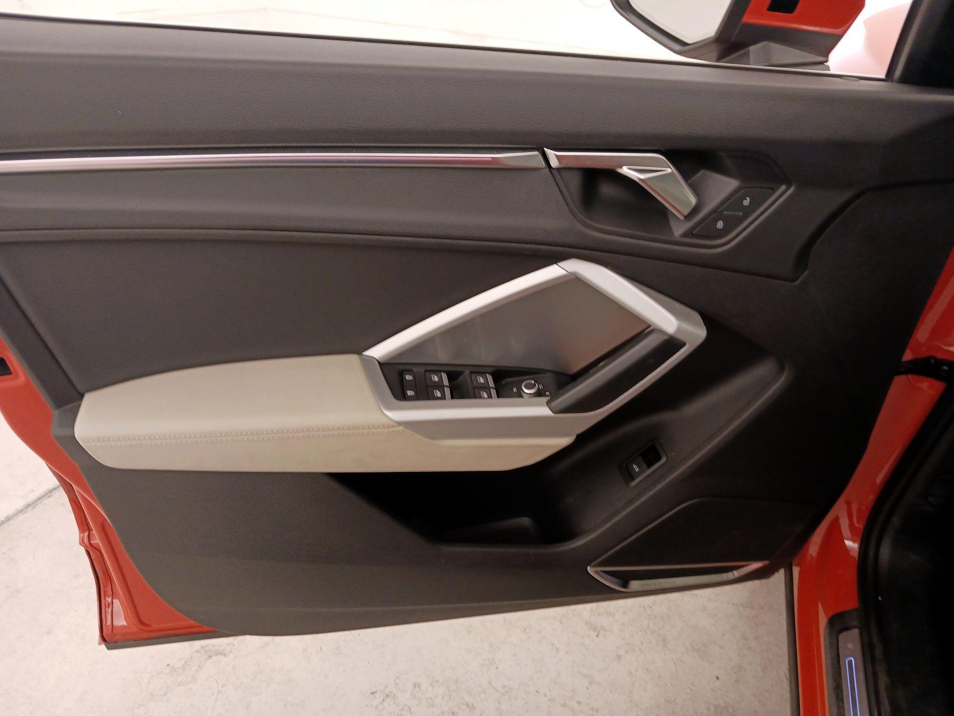 Thumbnail: 2020 Audi Q3 - 12
