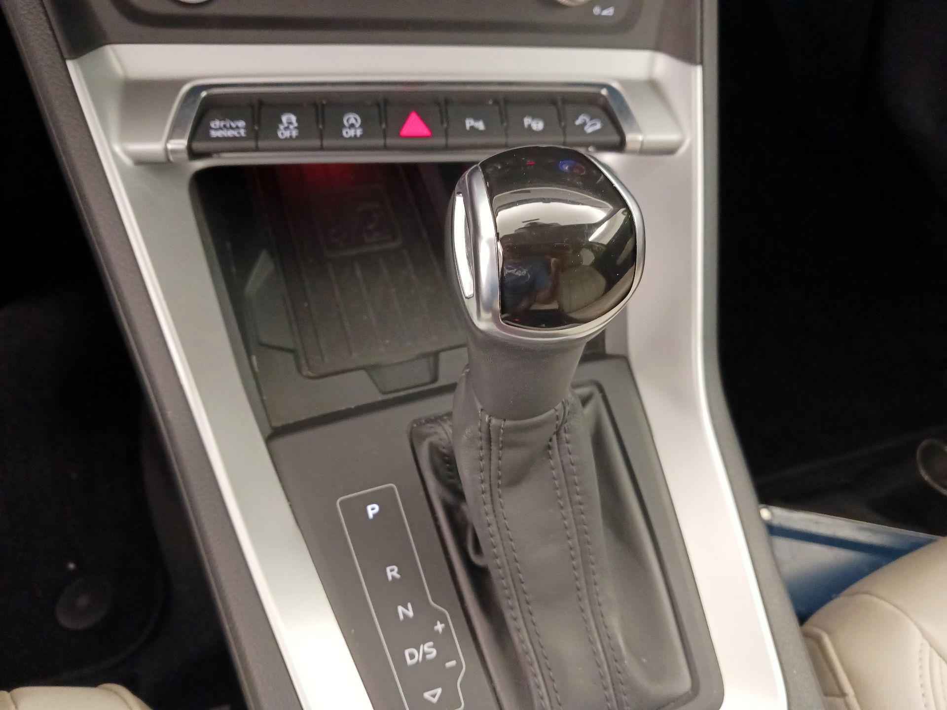 Thumbnail: 2020 Audi Q3 - 18
