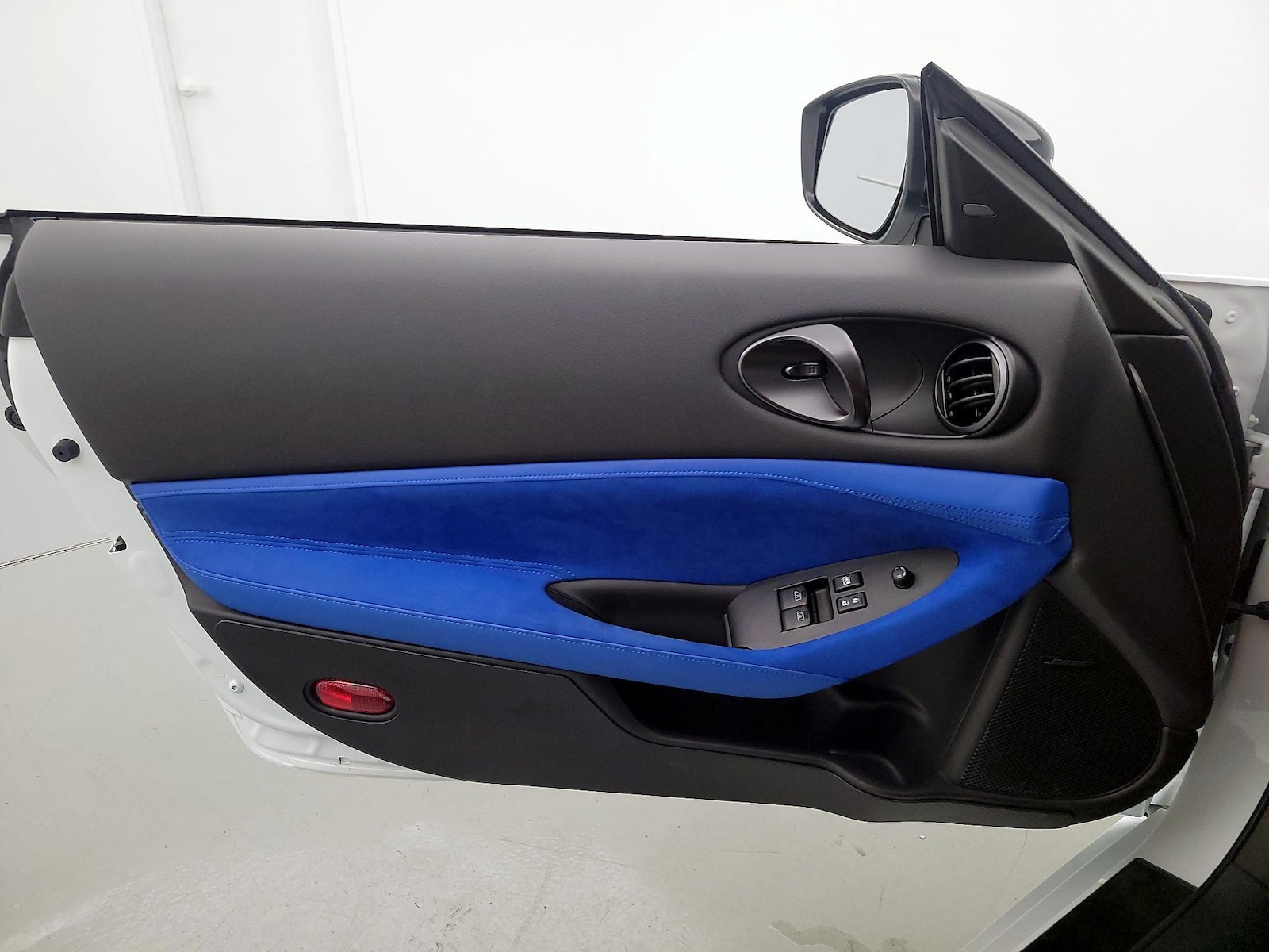 2024 Nissan Z Performance - Photo 13