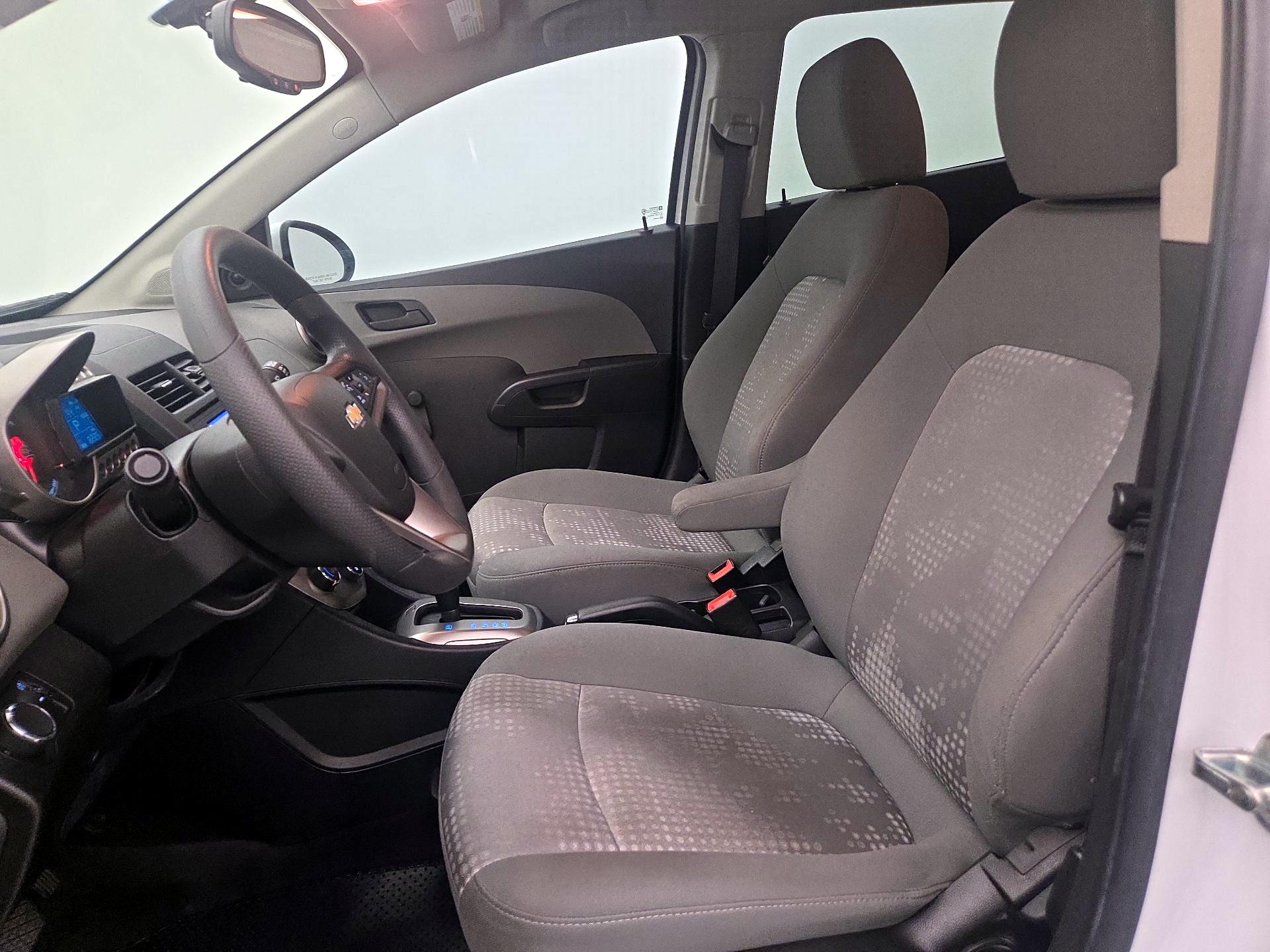 Thumbnail: 2016 Chevrolet Sonic - 11