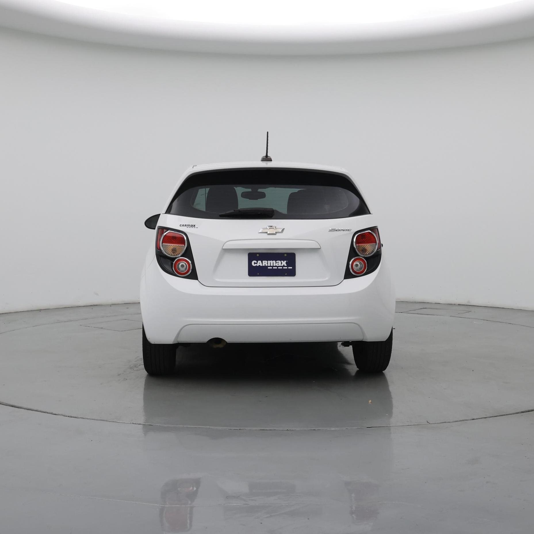 Thumbnail: 2016 Chevrolet Sonic - 3