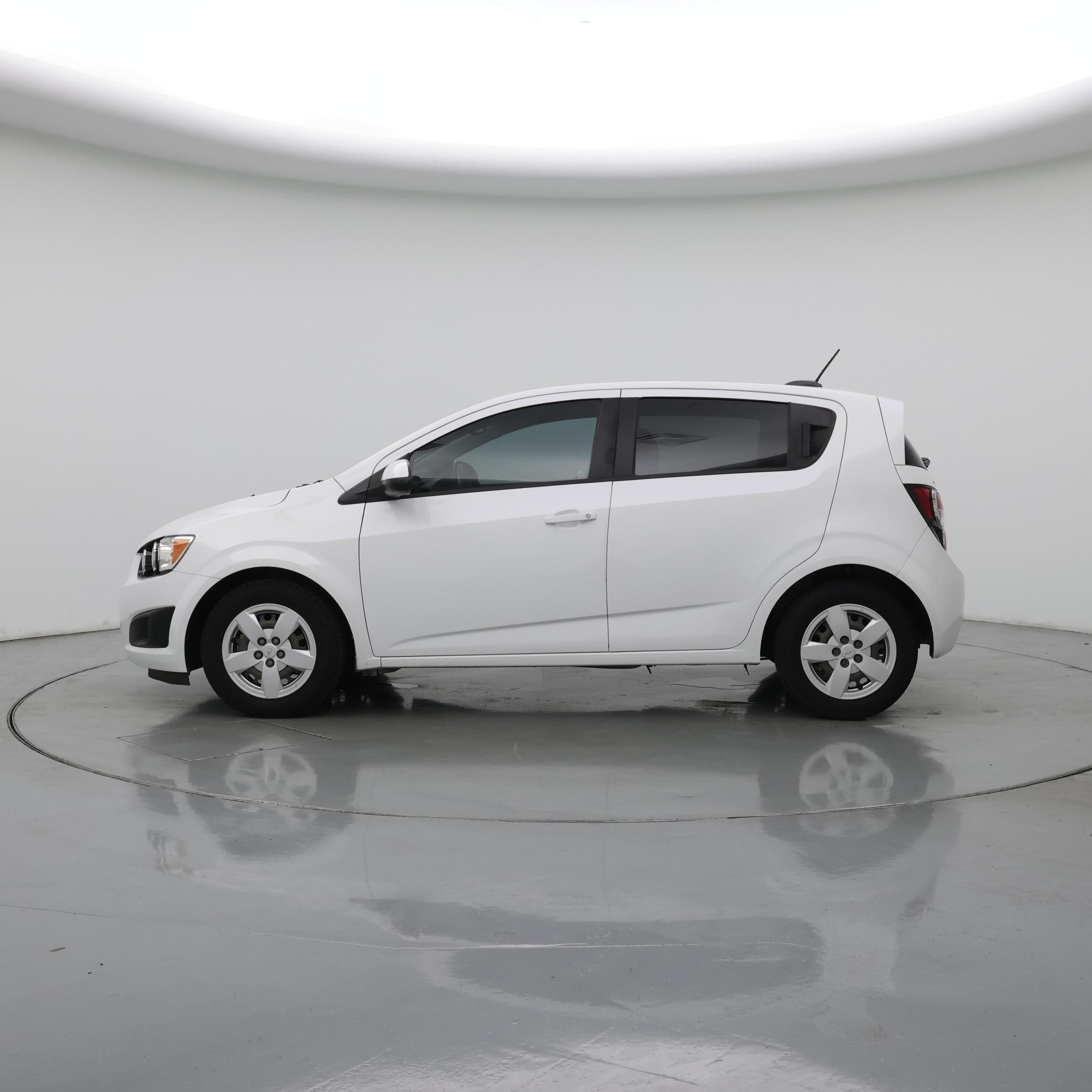 Thumbnail: 2016 Chevrolet Sonic - 7