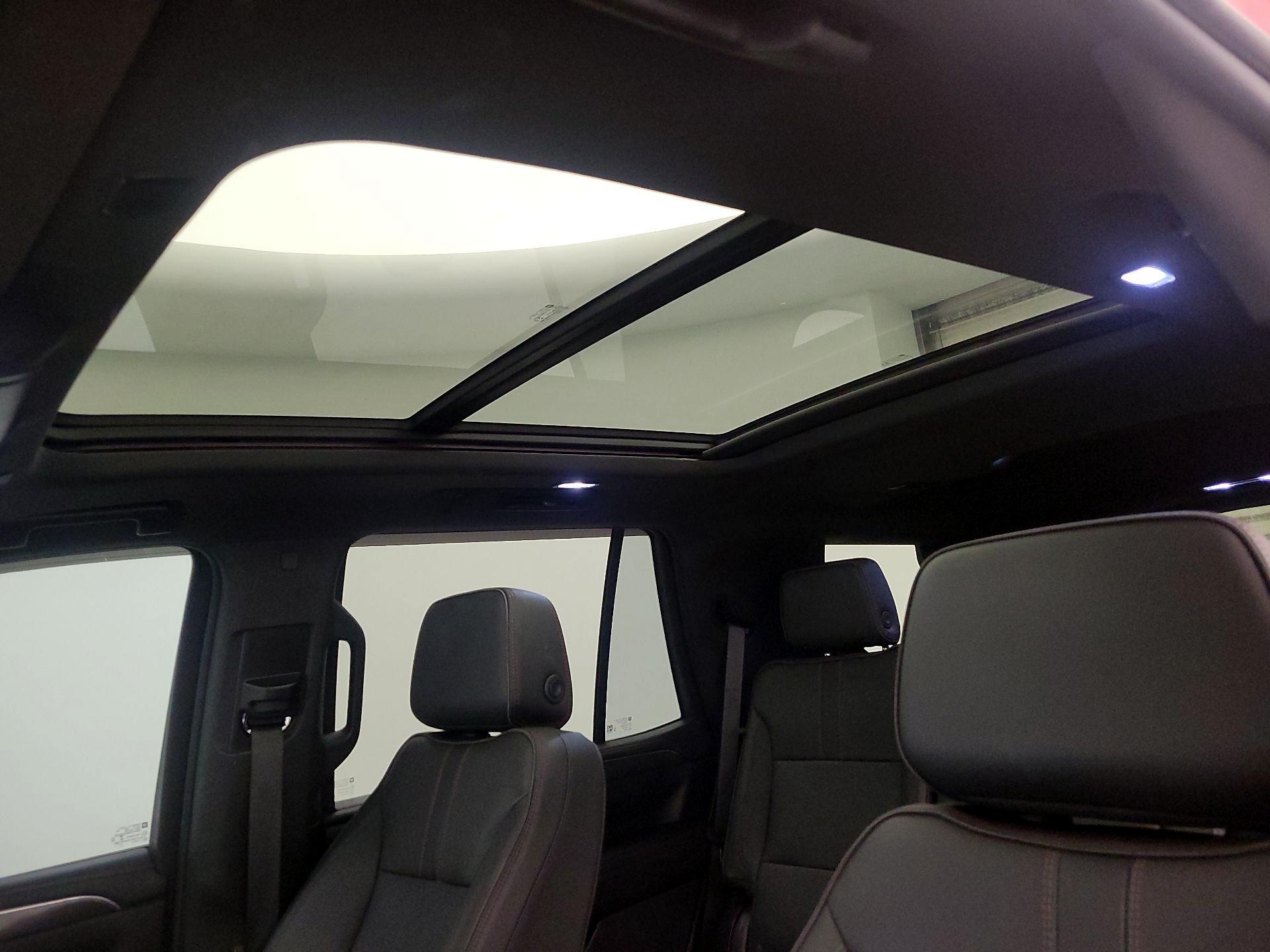Thumbnail: 2023 Chevrolet Tahoe - 20