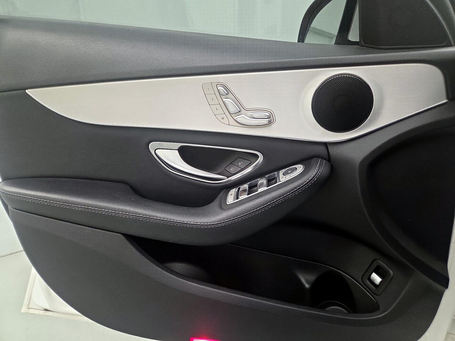 Thumbnail: 2019 Mercedes-Benz C-Class - 12