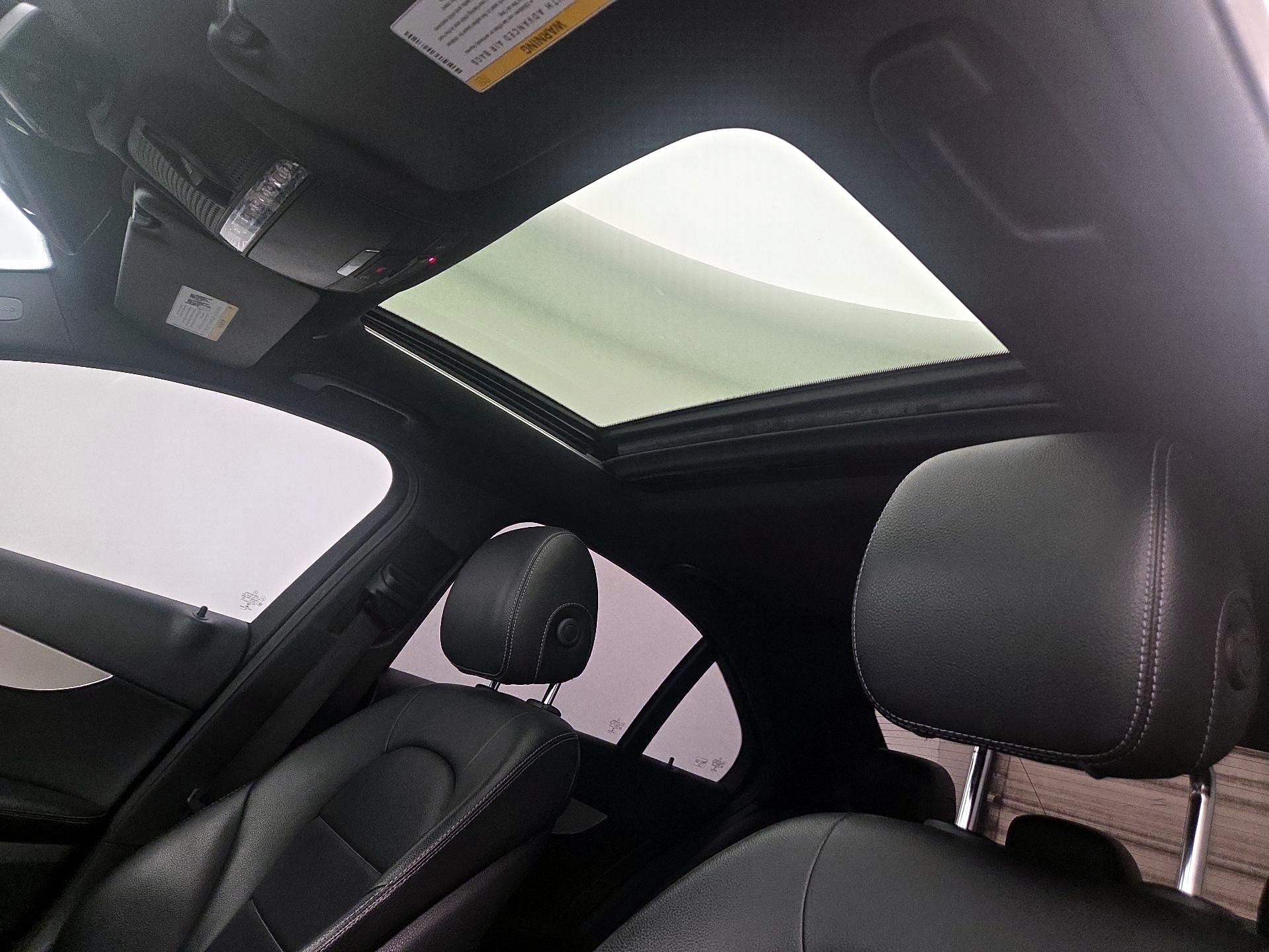 Thumbnail: 2019 Mercedes-Benz C-Class - 19