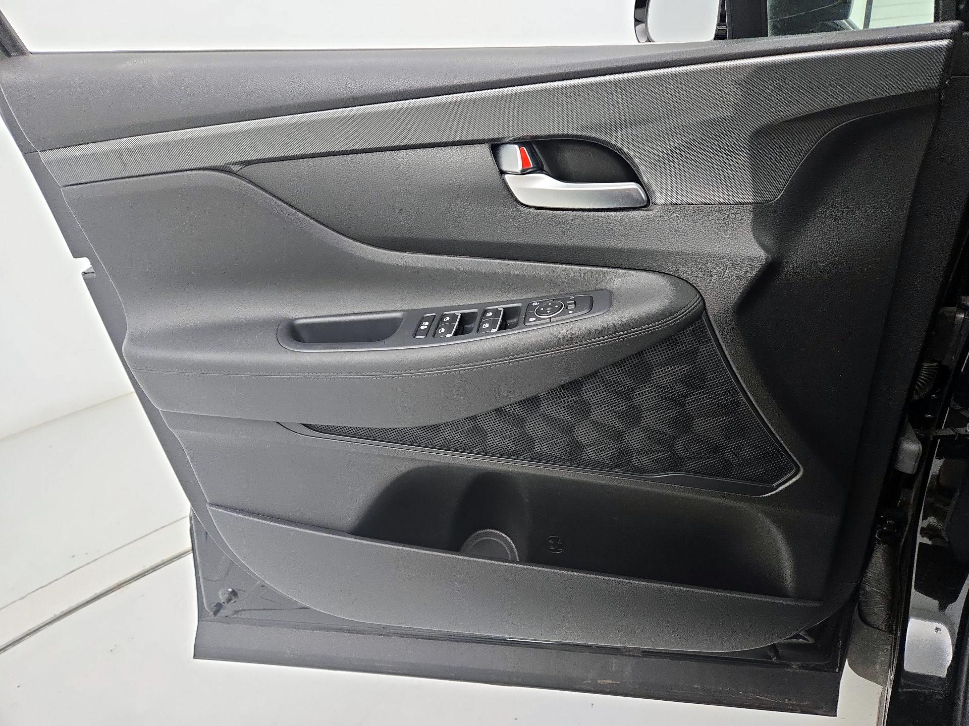 Thumbnail: 2022 Hyundai Santa Fe - 10
