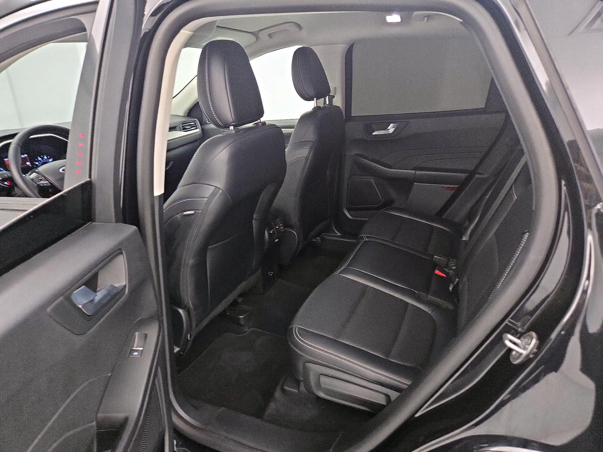 Thumbnail: 2021 Ford Escape - 19